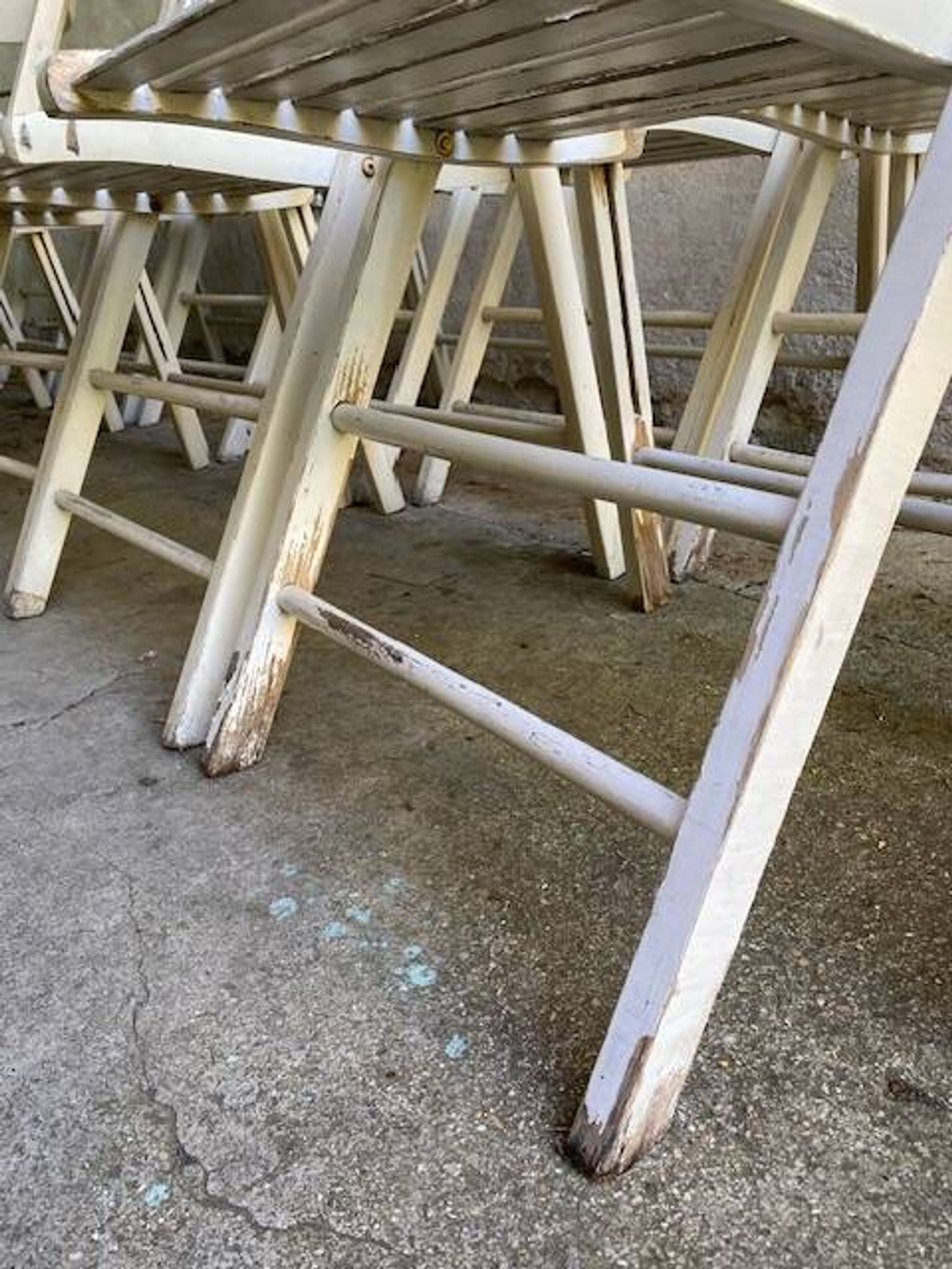 Extra folding chair / garden chair / vintage white lacquered solid wood office chair