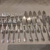 11 silver-plated fish forks and 11 fish knives by silversmith Ercuis Nil