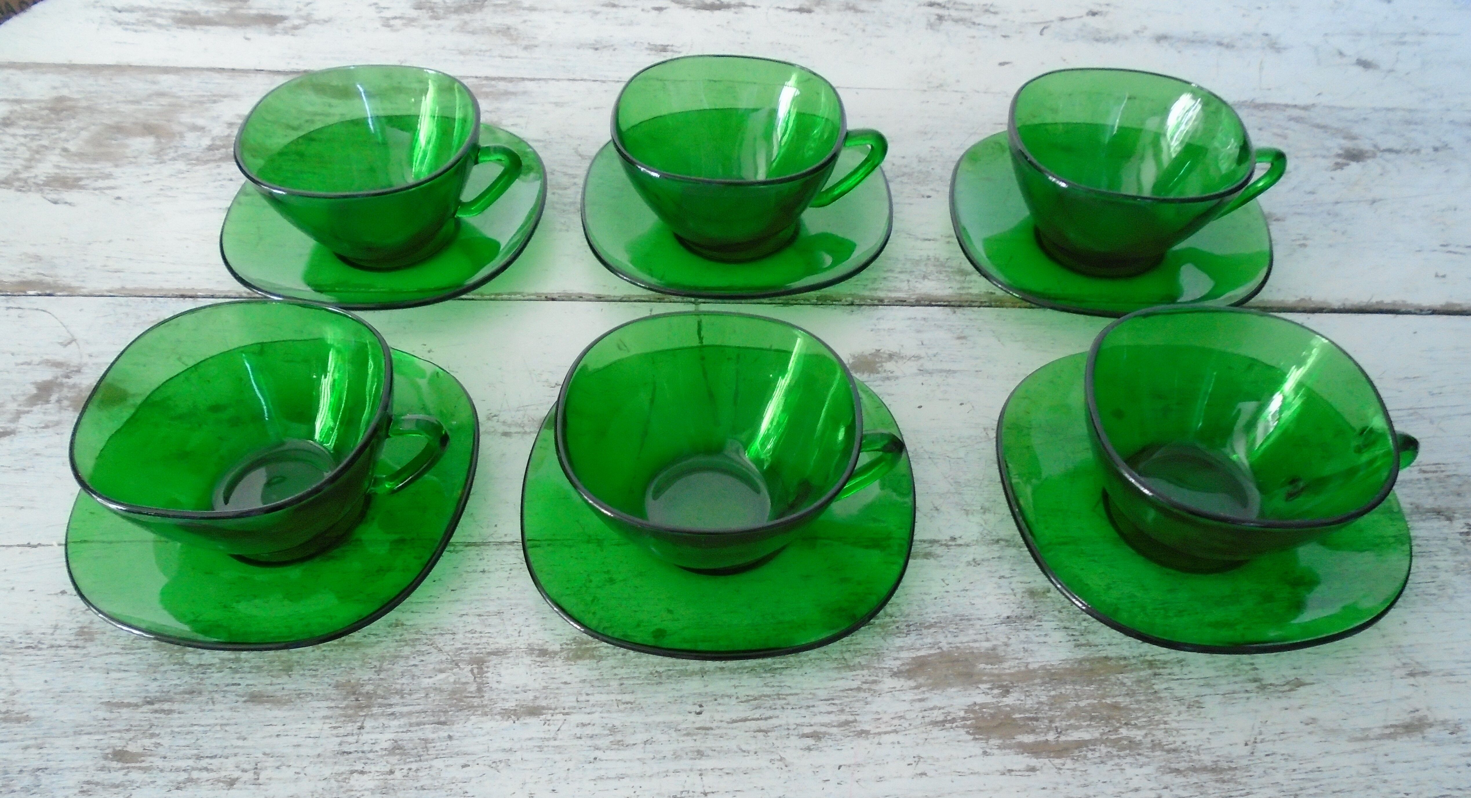 6 cups and under cups Vereco green square glass vintage camping