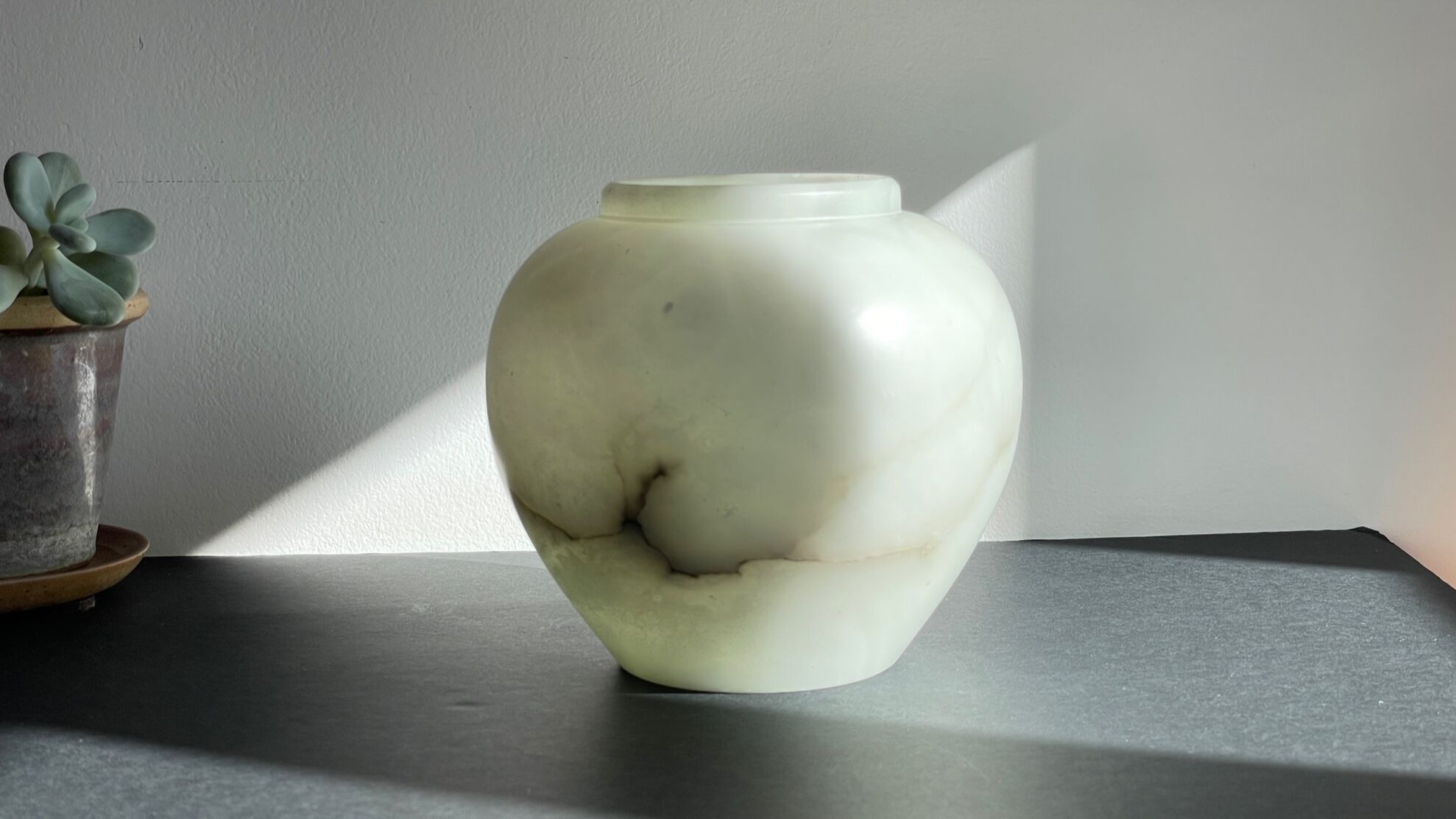 Vase shaped marble marble design 70s