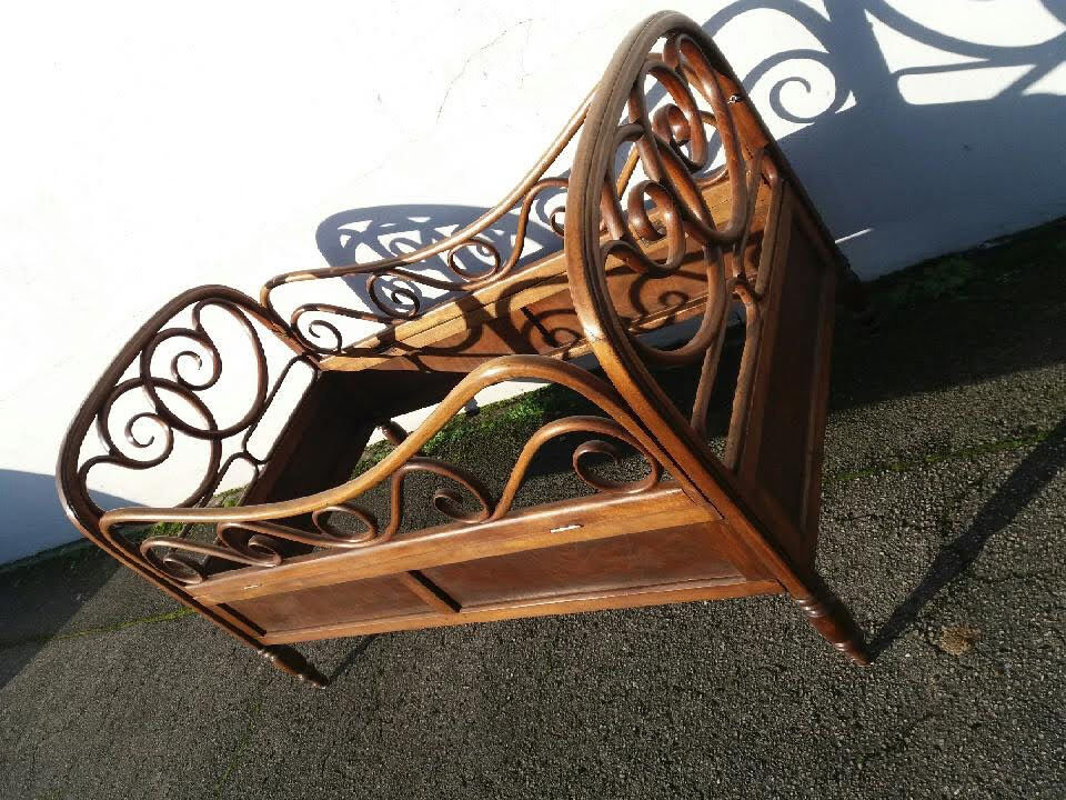Lit enfant Jacob & Josef Kohn pour Thonet, 1899