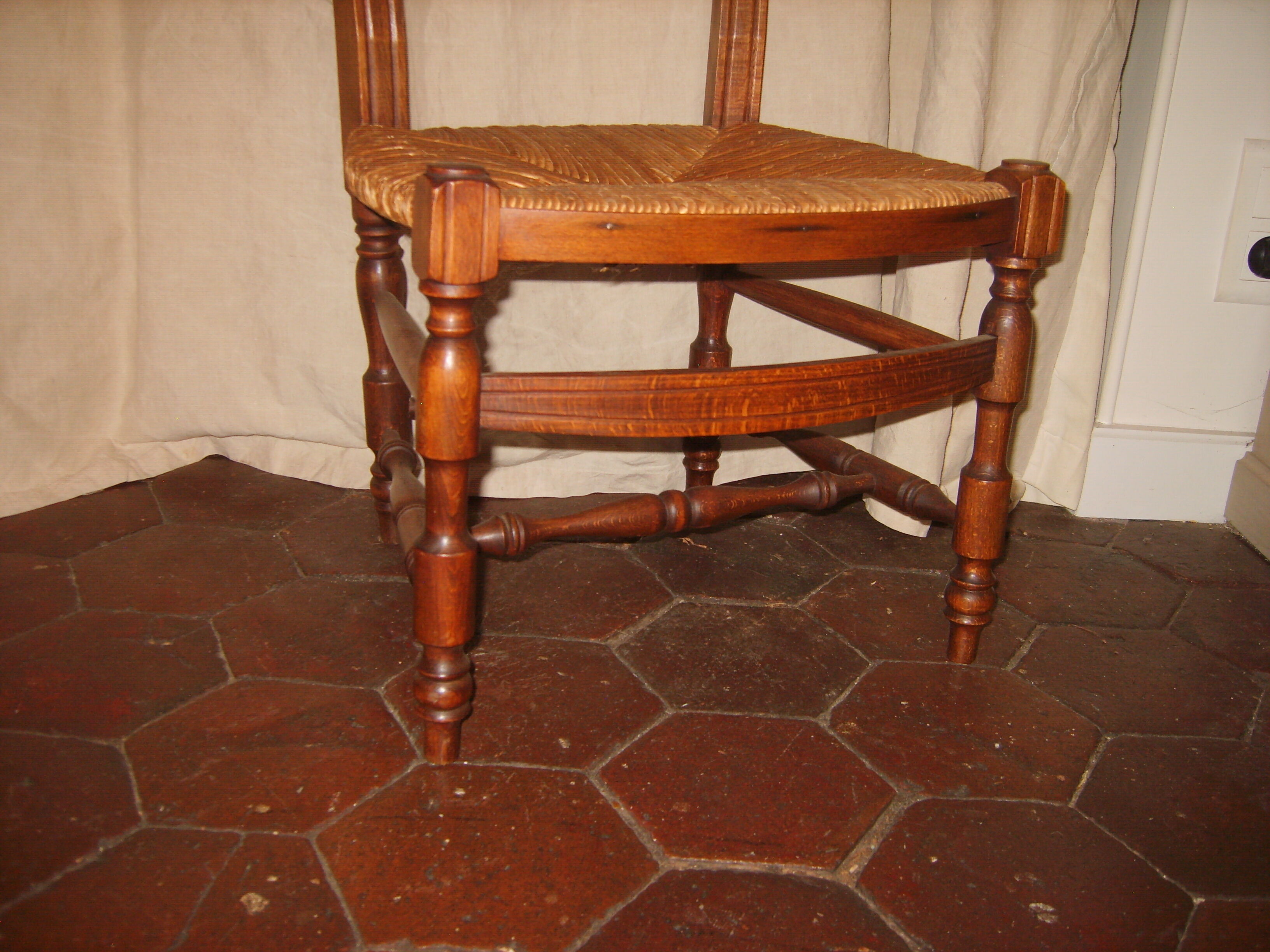 Chaise basse de nourrice