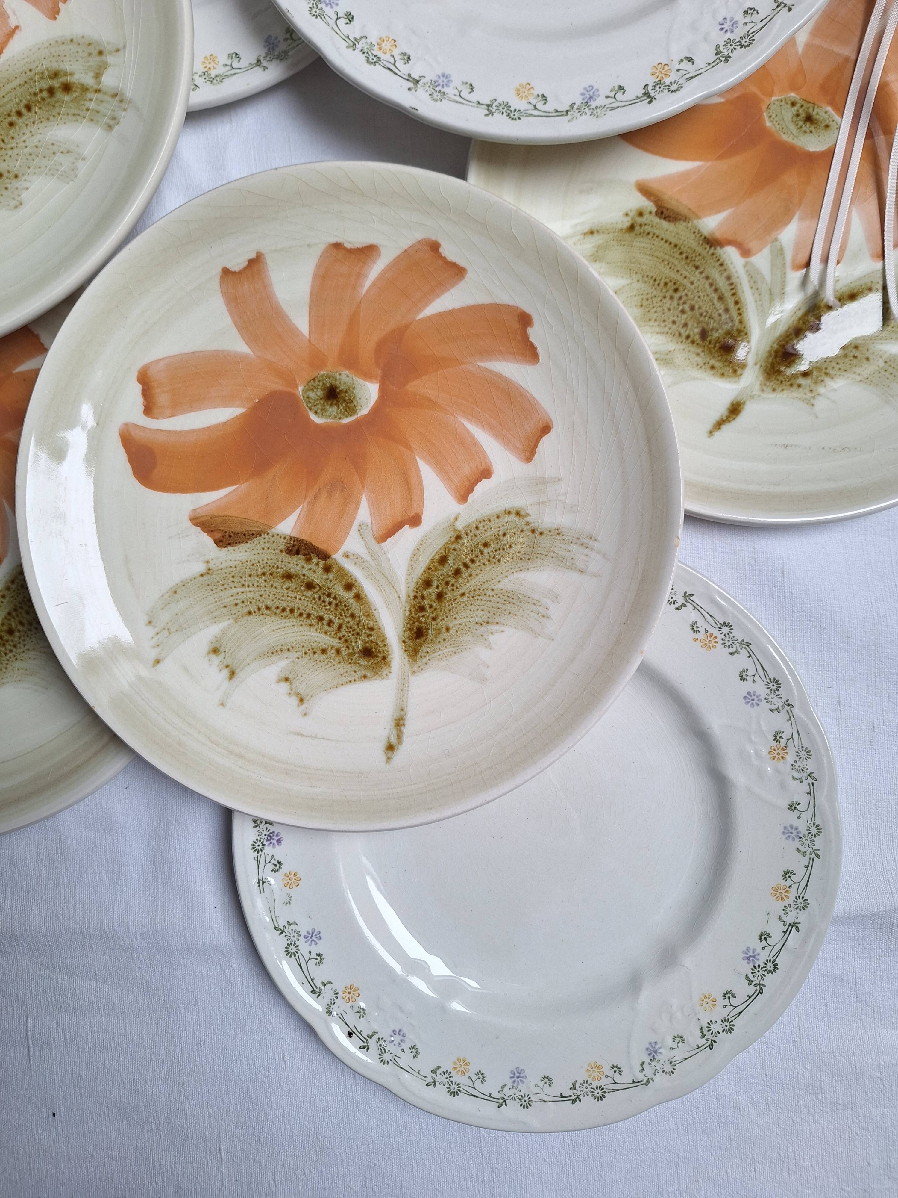 Assiettes à dessert Longwy et St Amand décore de fleurs