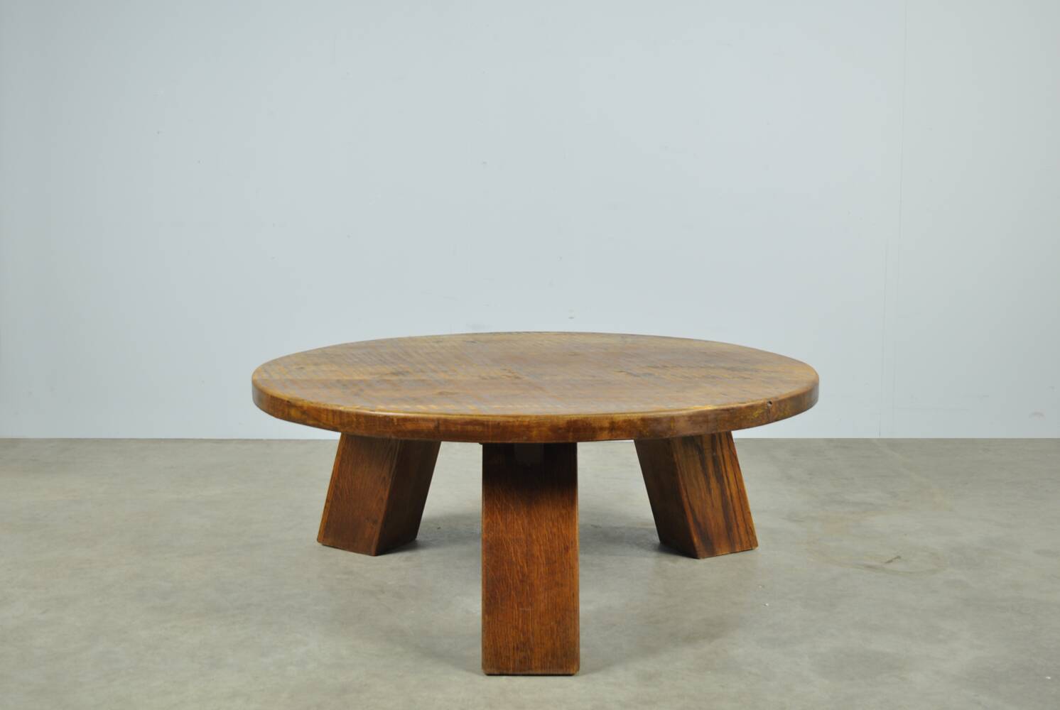 BRUTALIST / massive oak round coffee table / 1970s