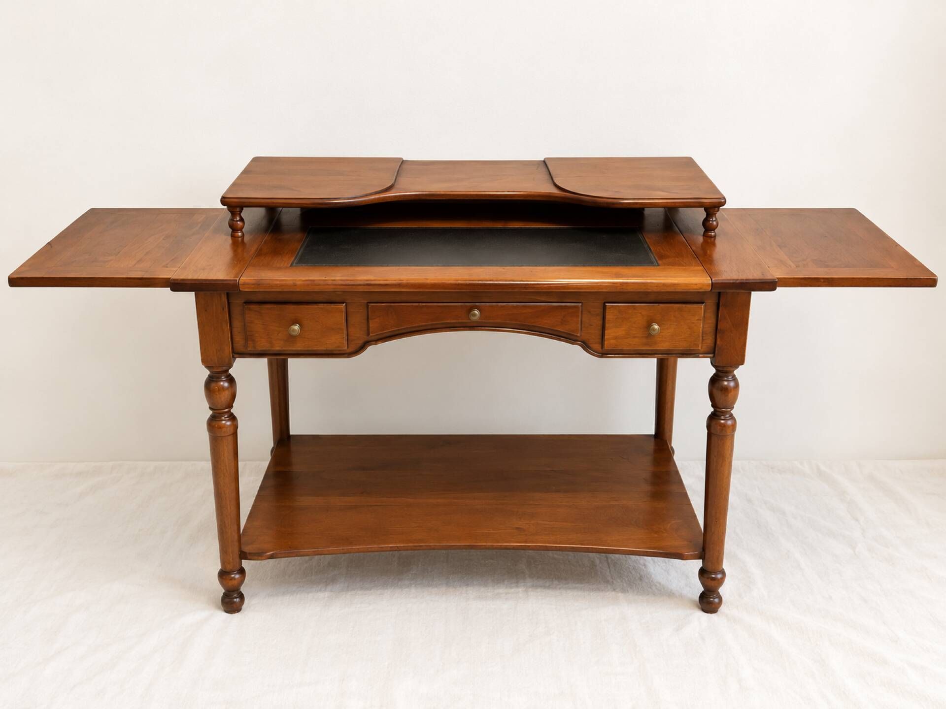 Bureau Directoire en merisier et cuir noir avec étagère