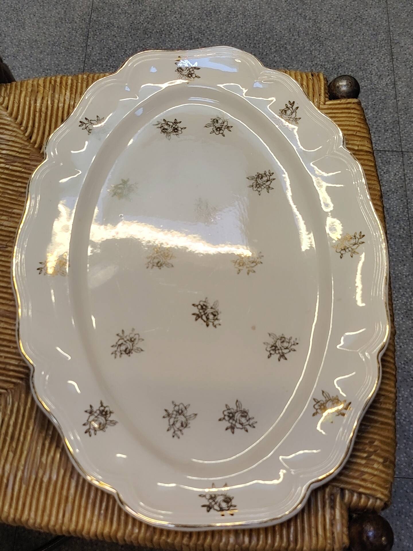 Large oval serving dish "Fleur de France" – Sarreguemines, years