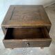 Paire de tables de chevet chinoises