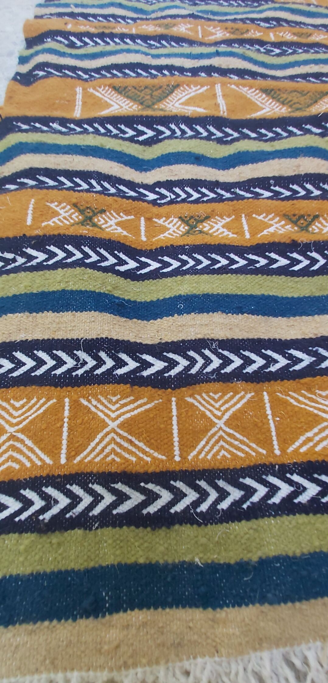Handmade multi-colored kilim rug in pure wool 105x55 cm