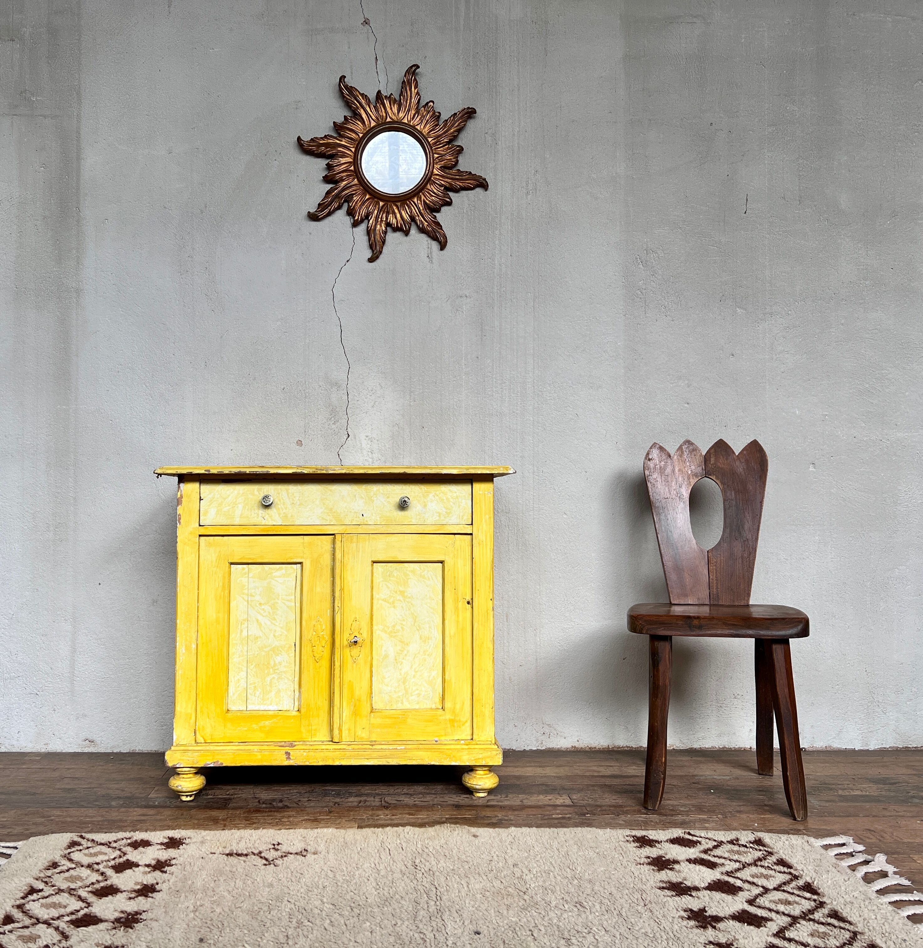 Yellow parisian buffet