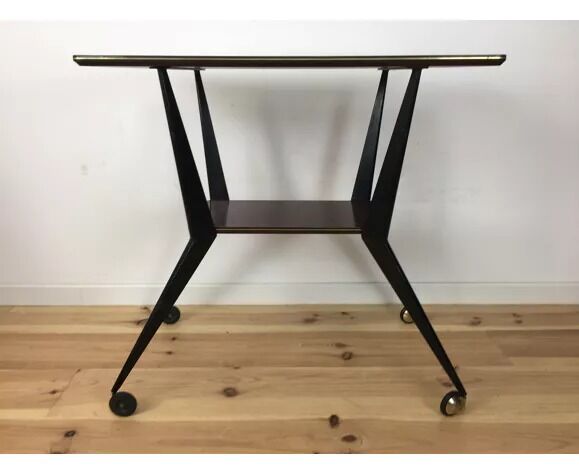 Compass foot service with wheels