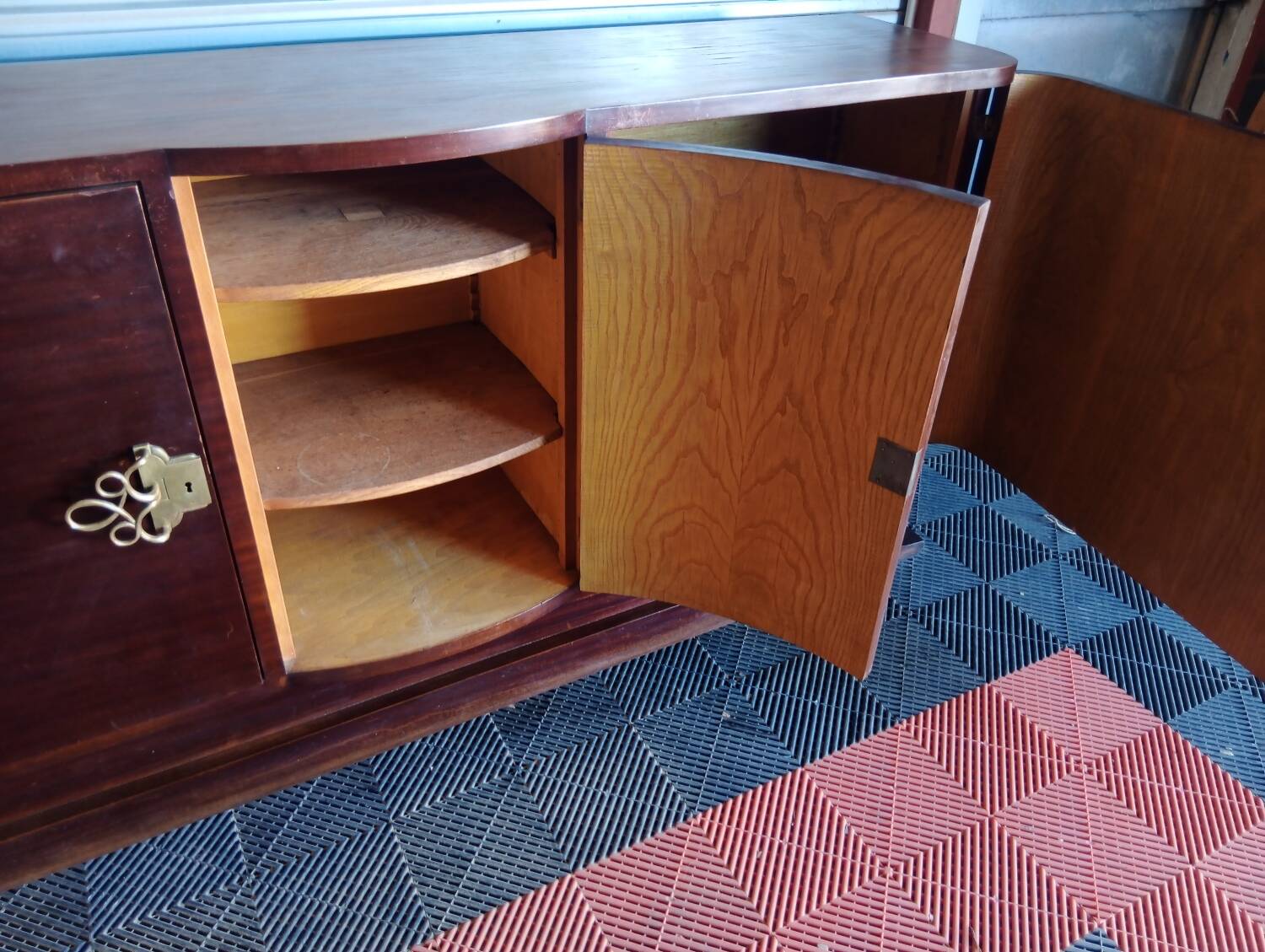 Art Deco sideboard with 3 doors