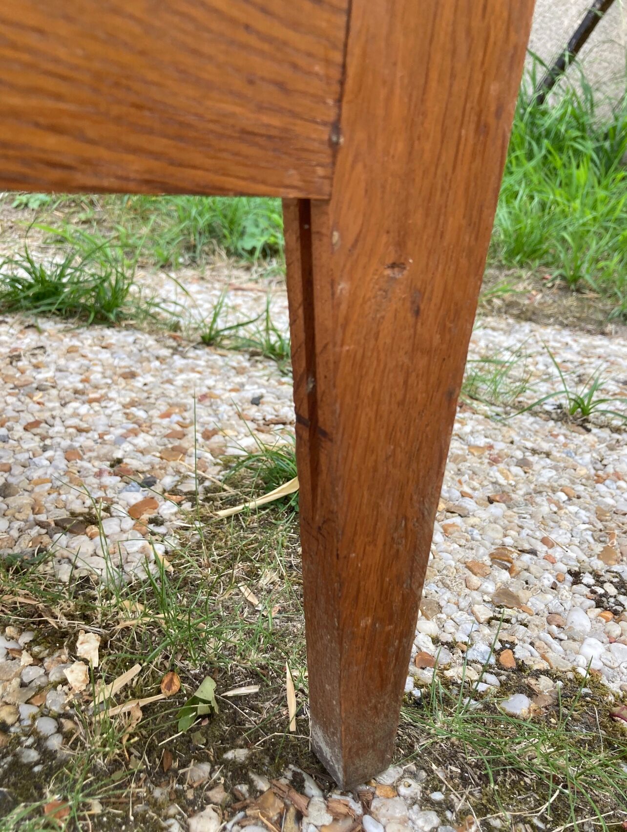 Vintage dresser compass feet