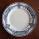 Assiette plate en terre de fer "Médaillon" bleu de St Amand et Hamage