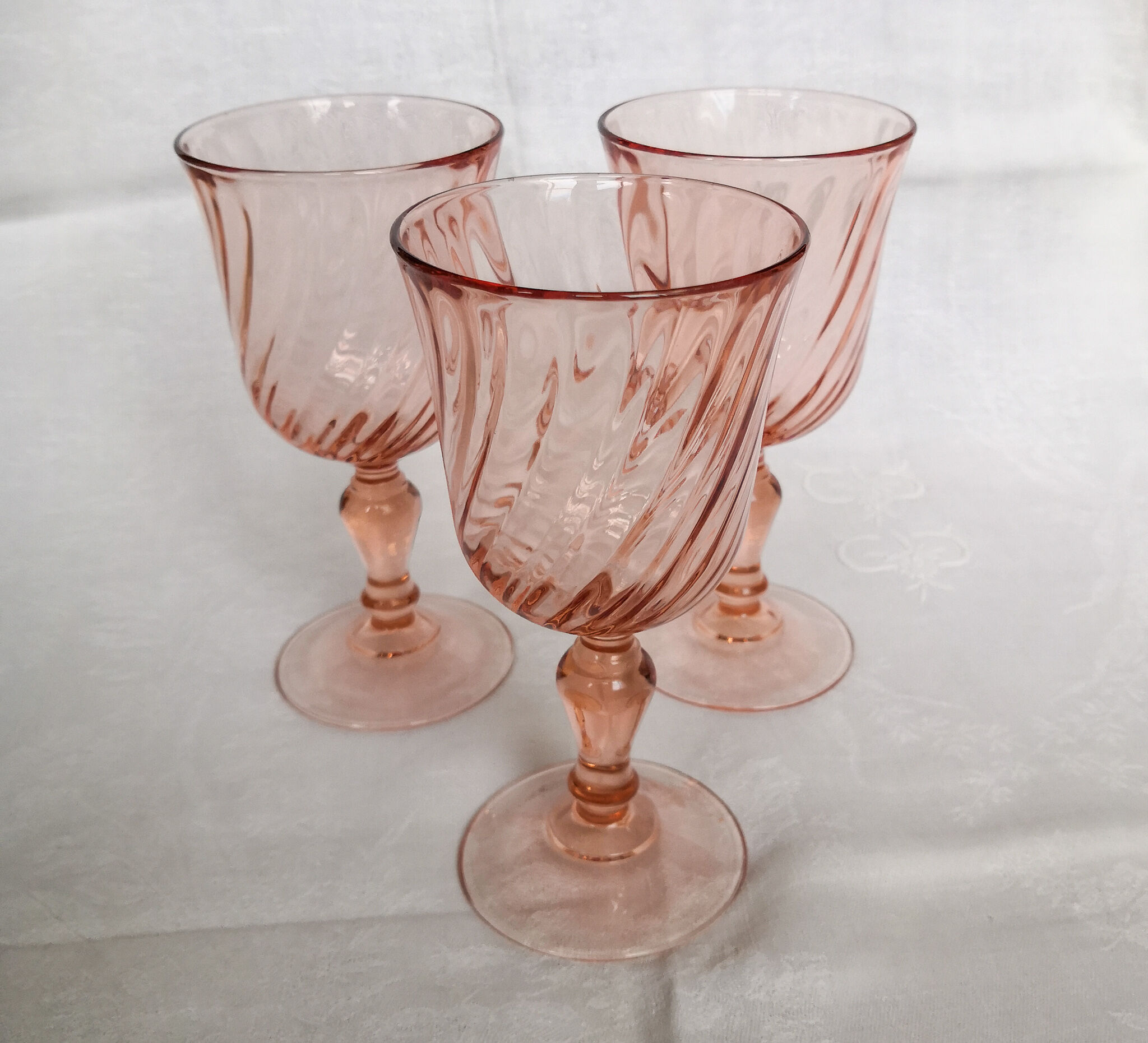 6 pink-footed glasses