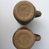 Duo vintage sandstone mugs