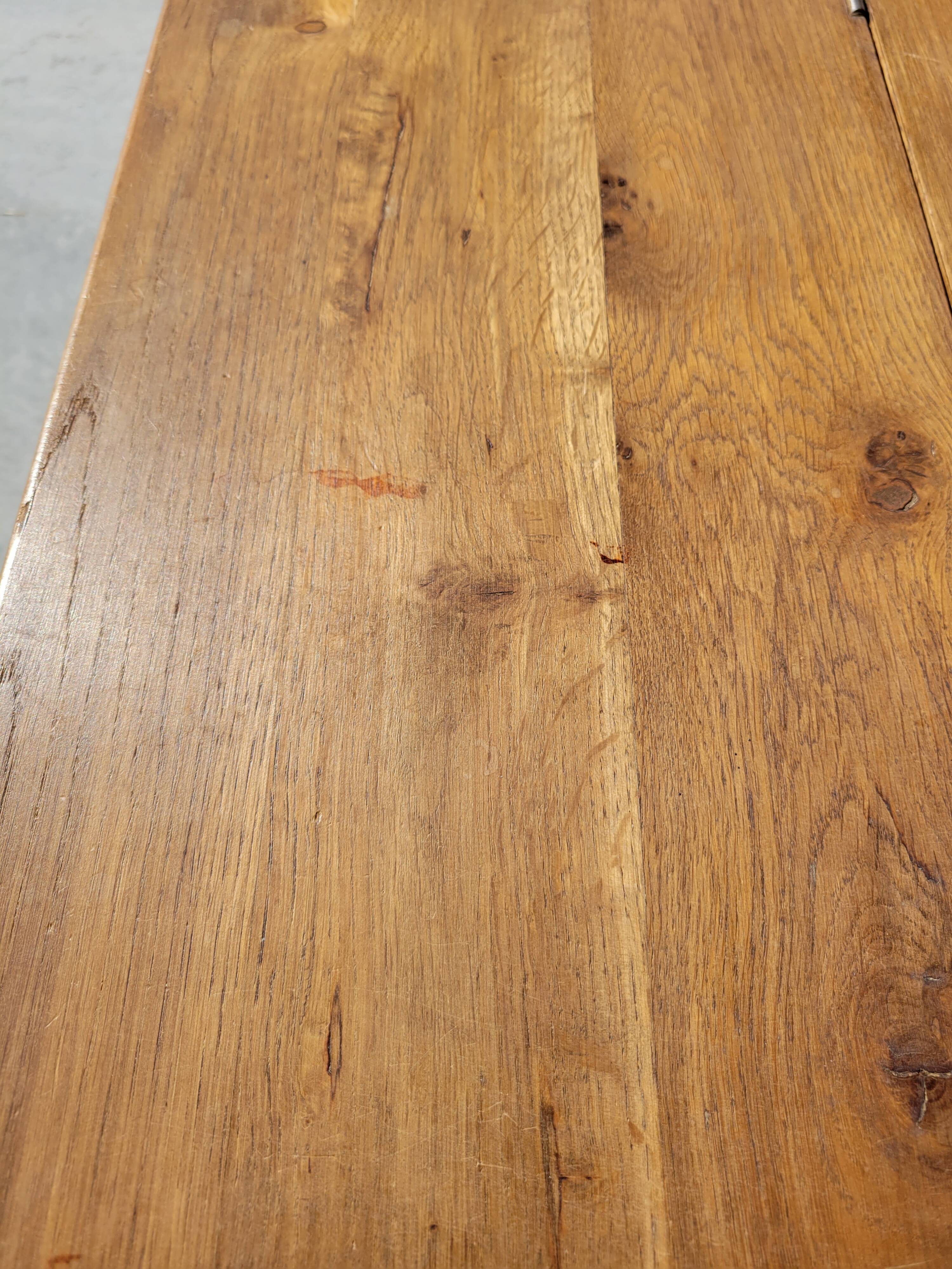 Blonde wooden chest bench