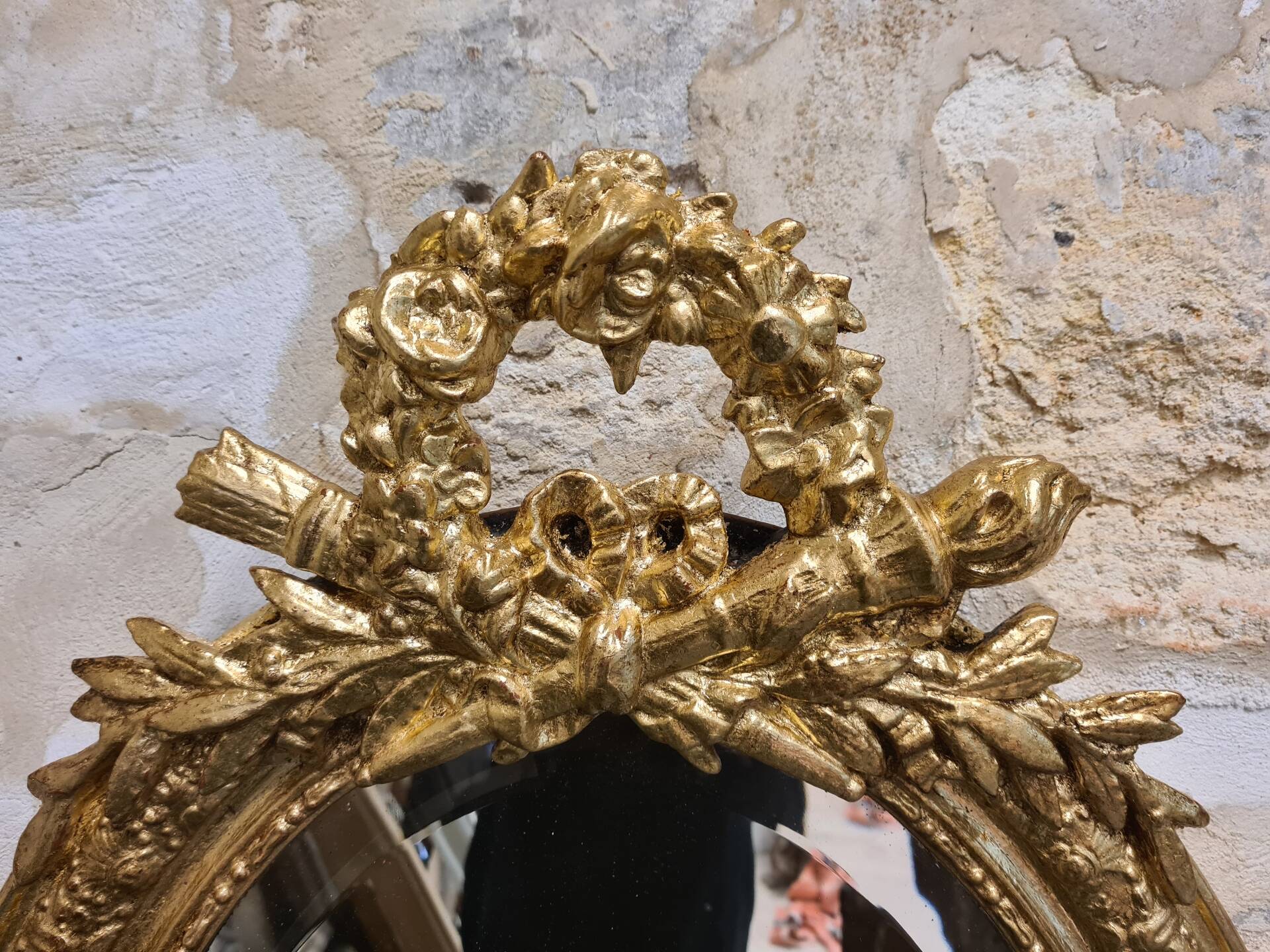 Miroir ovale doré, XIXe siècle