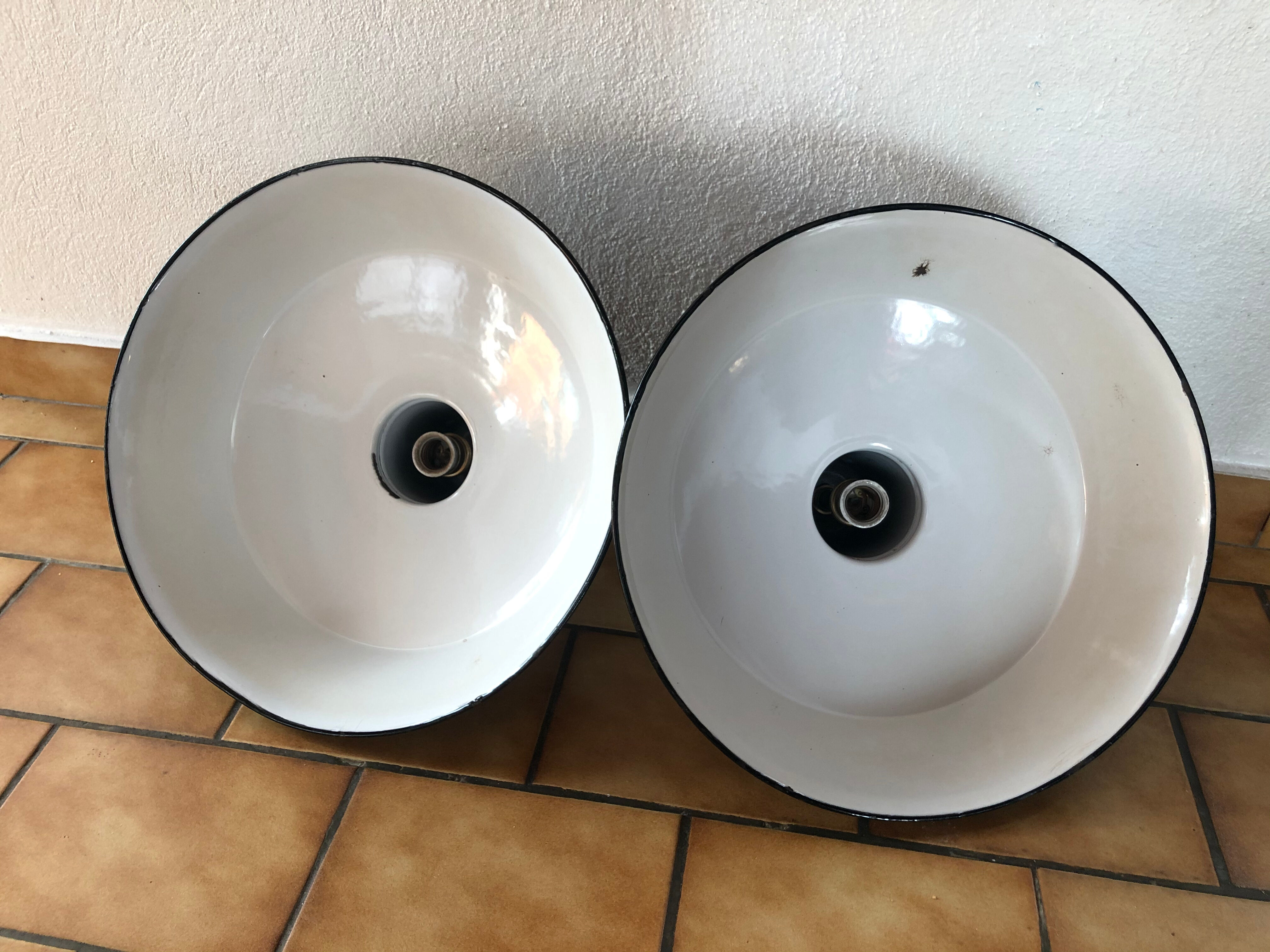 Pair of factory enamelled suspension lamp