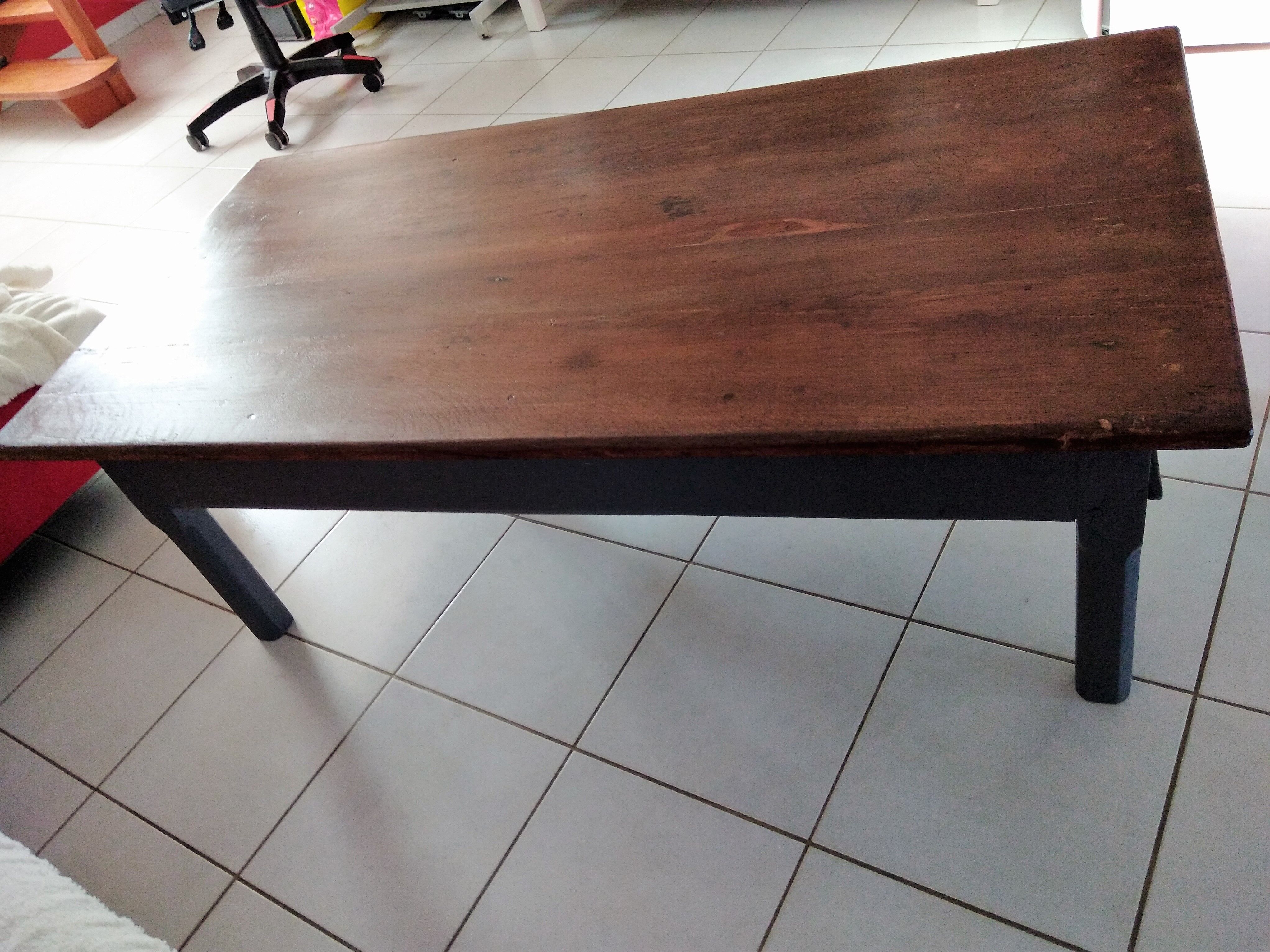 Farm-style coffee table