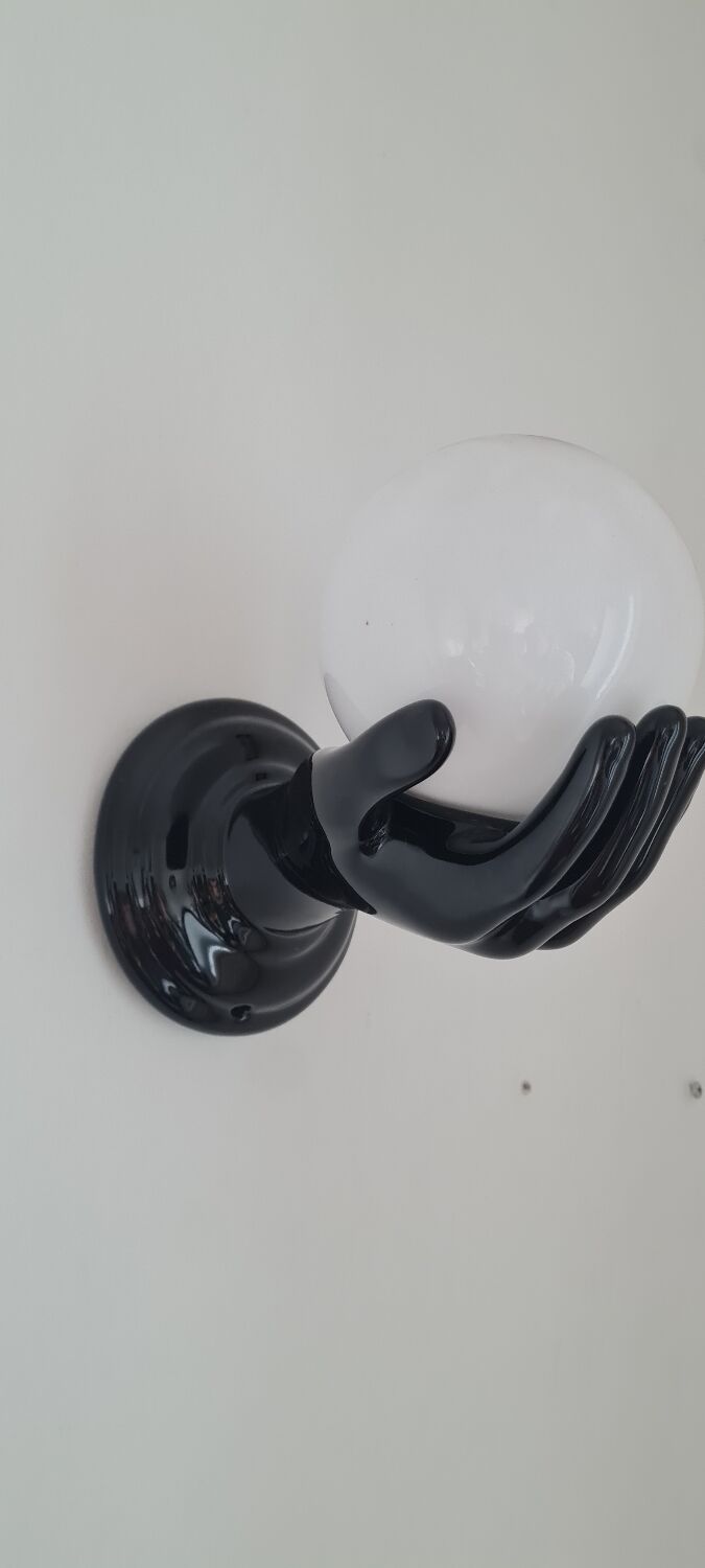 Opaline and porcelain wall light