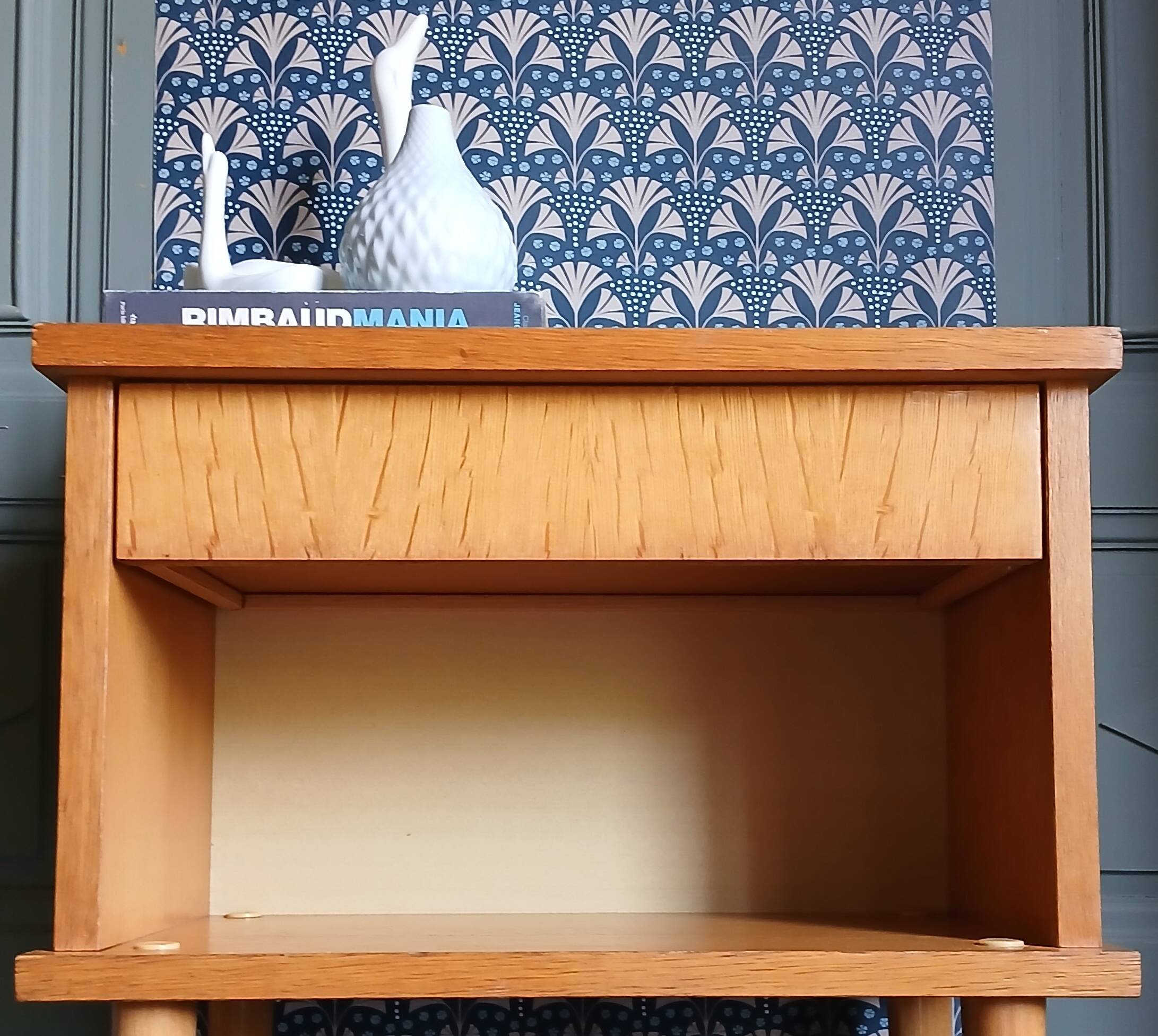Nightstand in golden oak veneer. Around 1970.