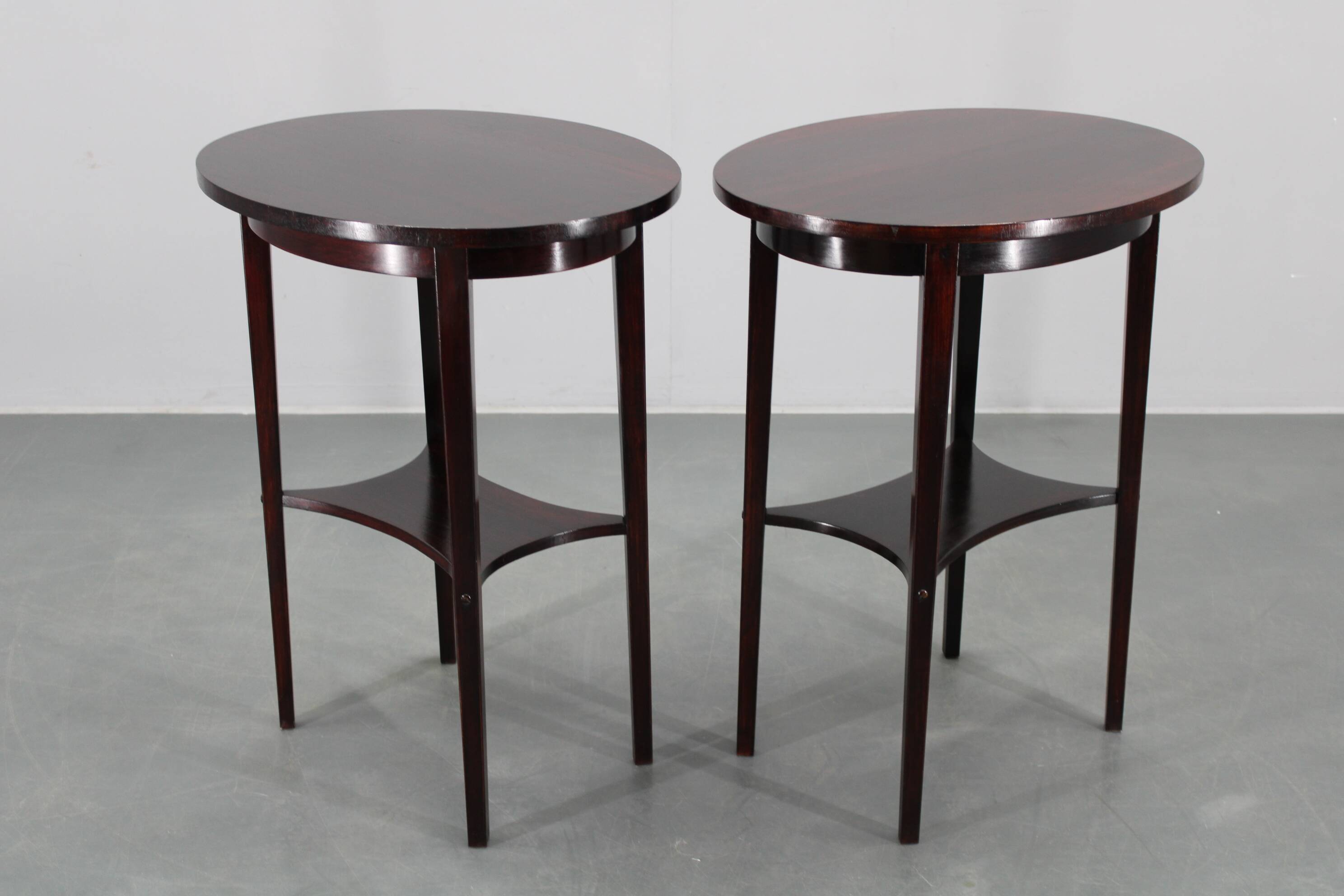 1930s pair of restored Thonet side tables No. 206, Czechoslovakia