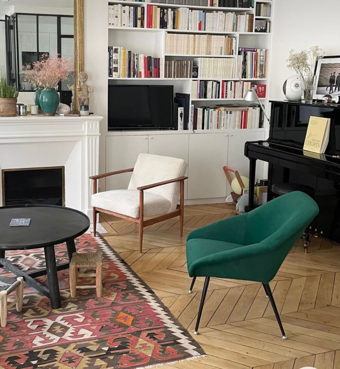 Armchair M buckle cream