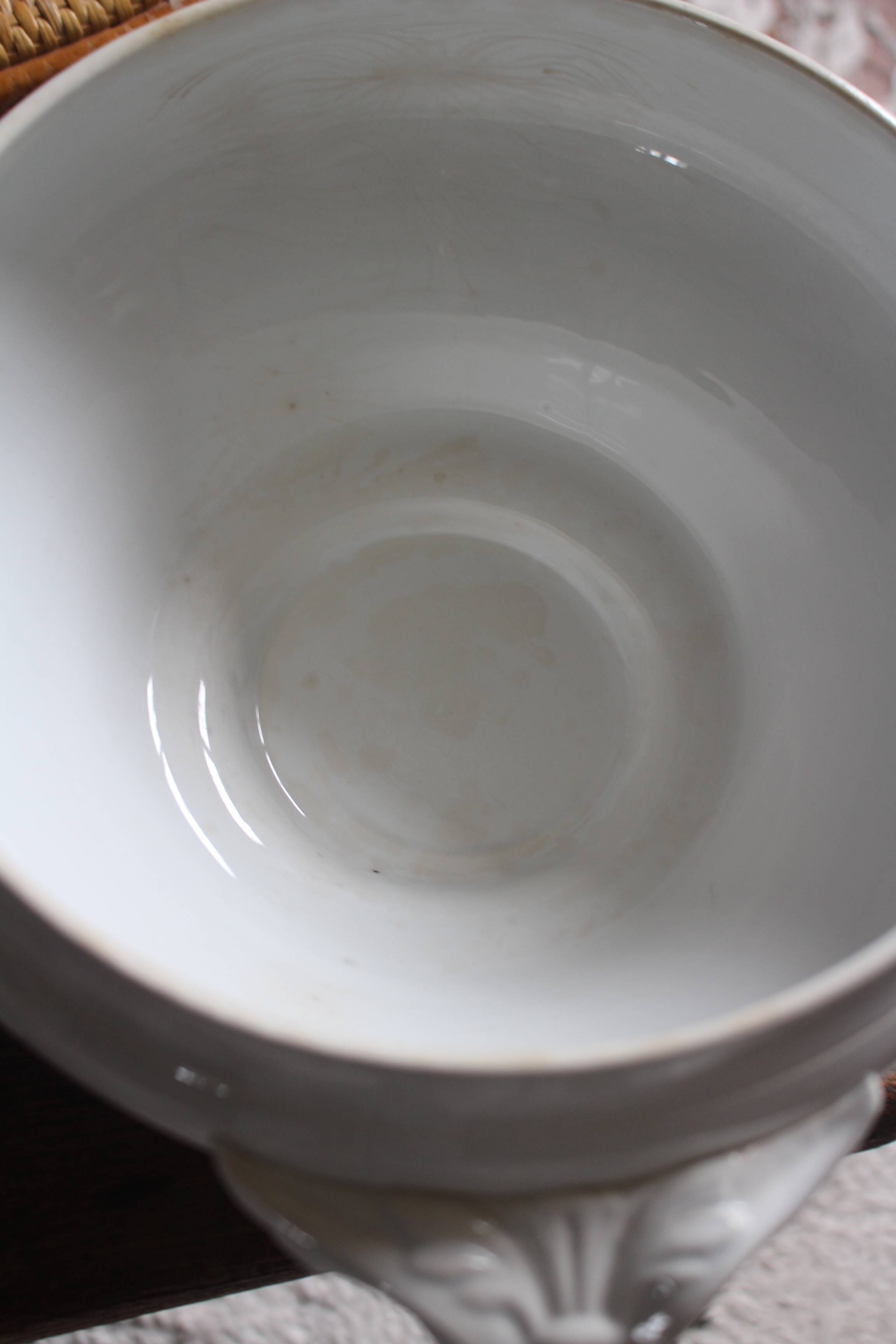 Pexonne FF iron earth white soup tureen