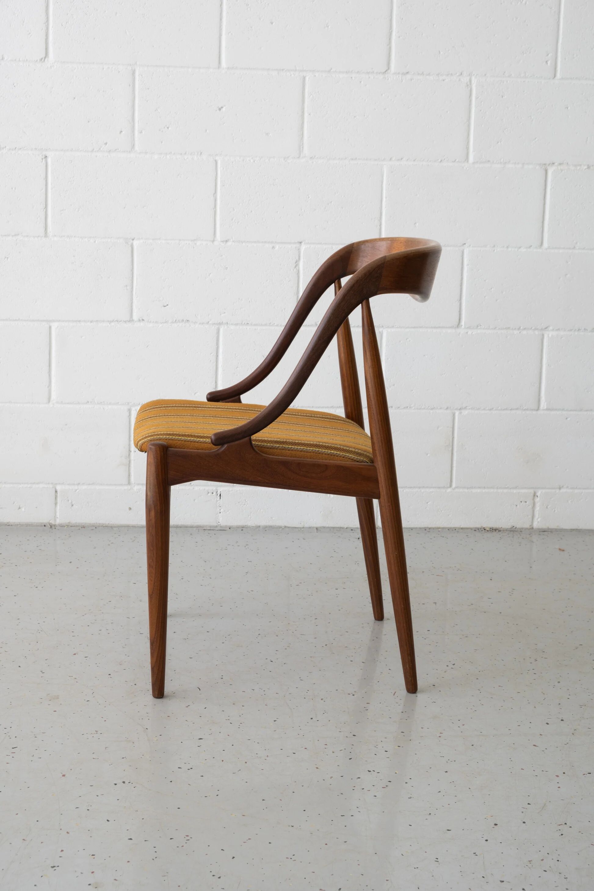 Johannes Andersen Model 16, set of 6 (re-upholstery included)