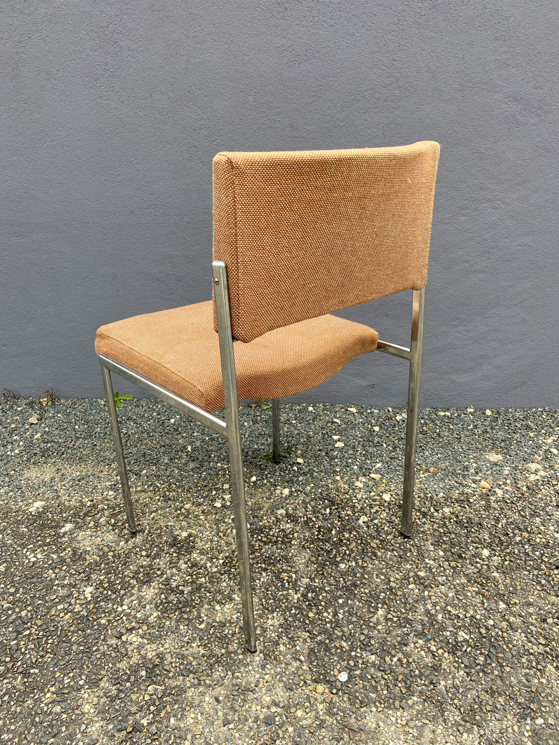 Set of 4 chromed metal chairs