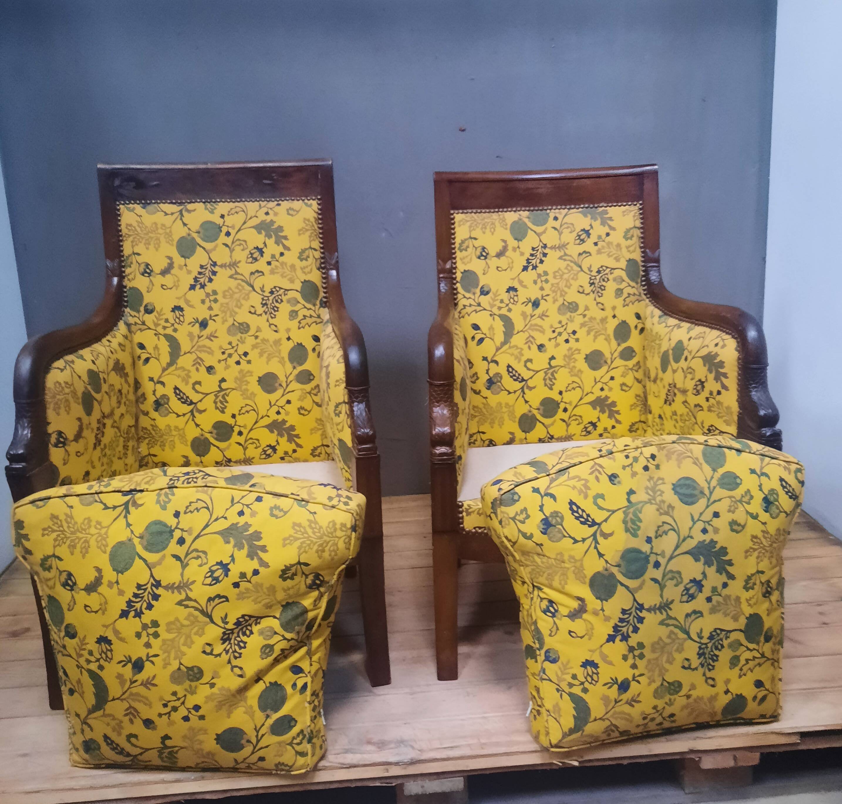 Fake pair of Restoration period shepherdesses