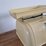Pale yellow vintage testut scale