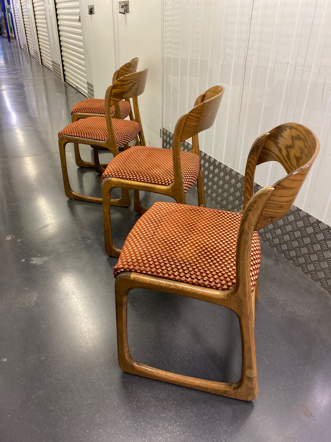 Lot 4 chaises Traineau signées Baumann vers 1960