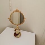 Old psyche mirror to pose