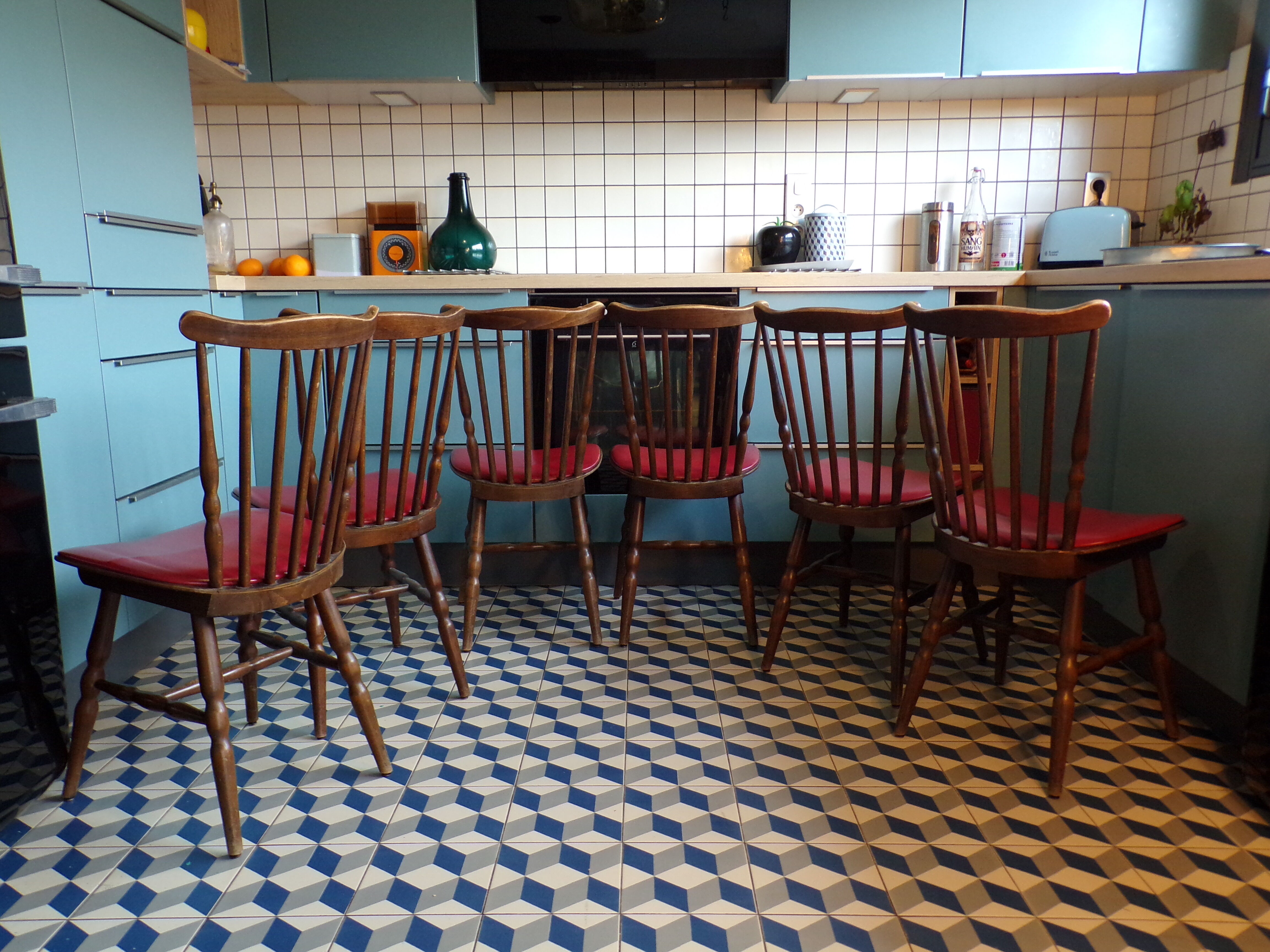 Suite 6 Baumann Tacoma Boston bistro chairs