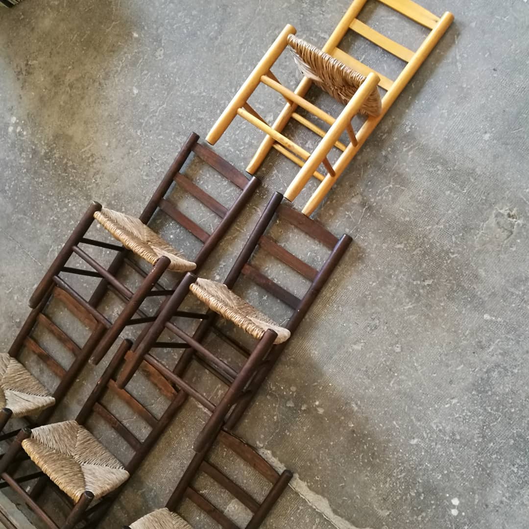 Set of six mulched chairs