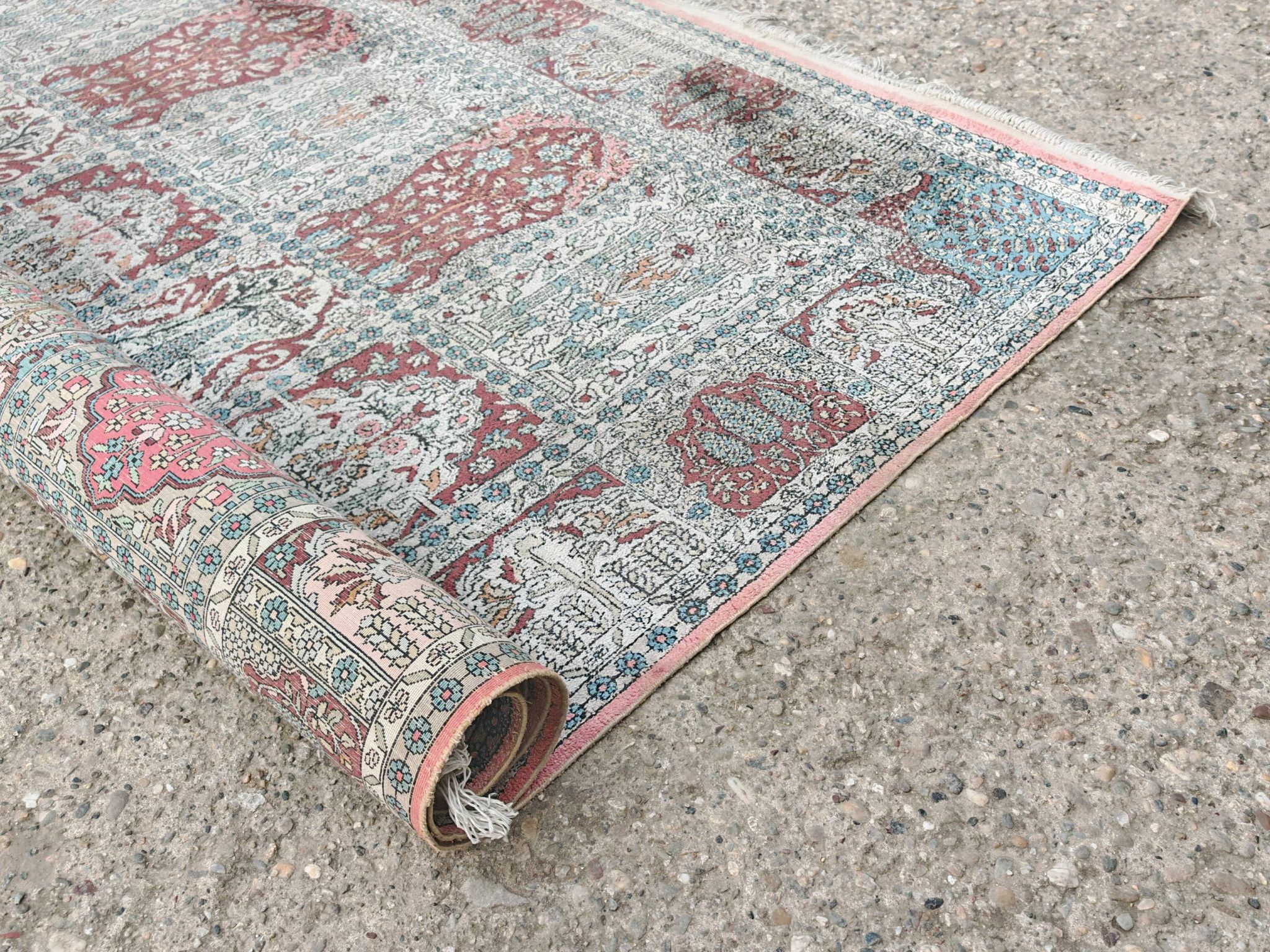 XXL vintage carpet in Kashmir silk Garden of Paradise