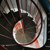 Escalier en colimaçon ancien 1900