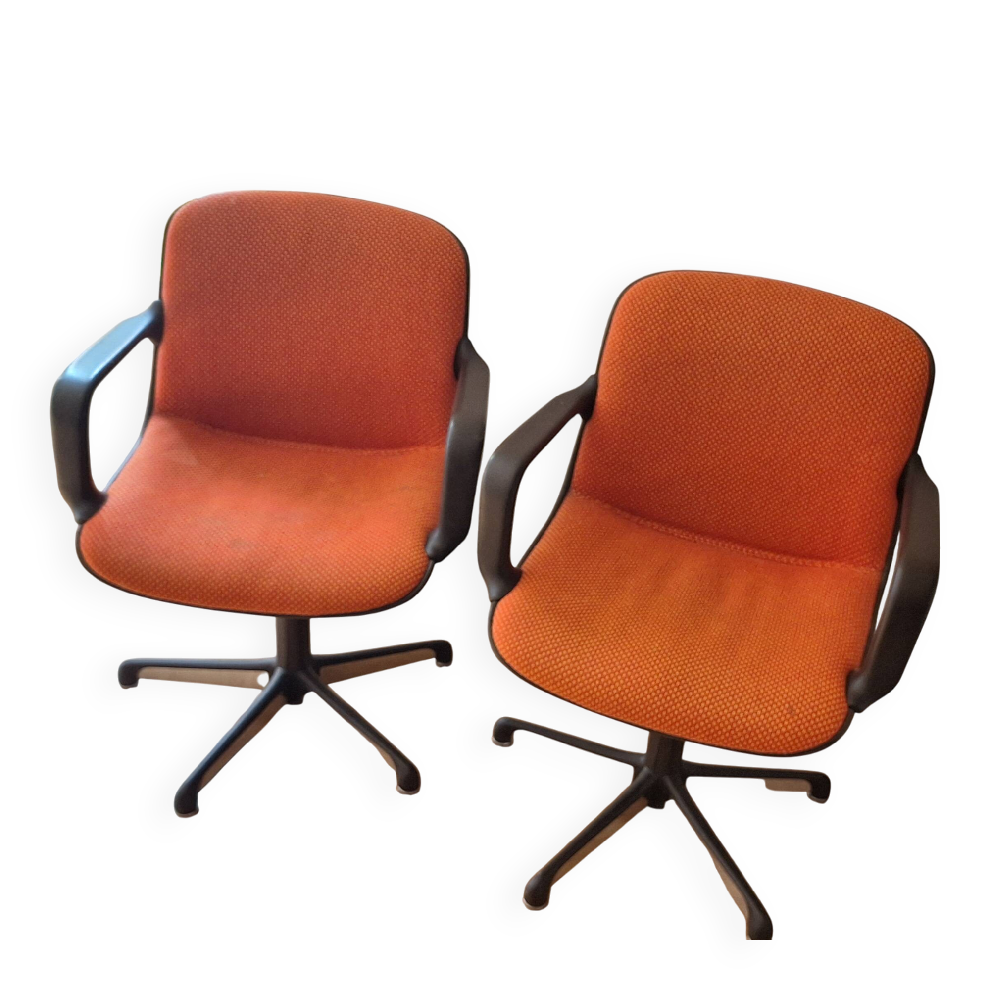 Pollock office chairs manufactured by Comforto