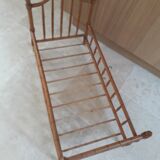 Lit de poupée ancien en bois