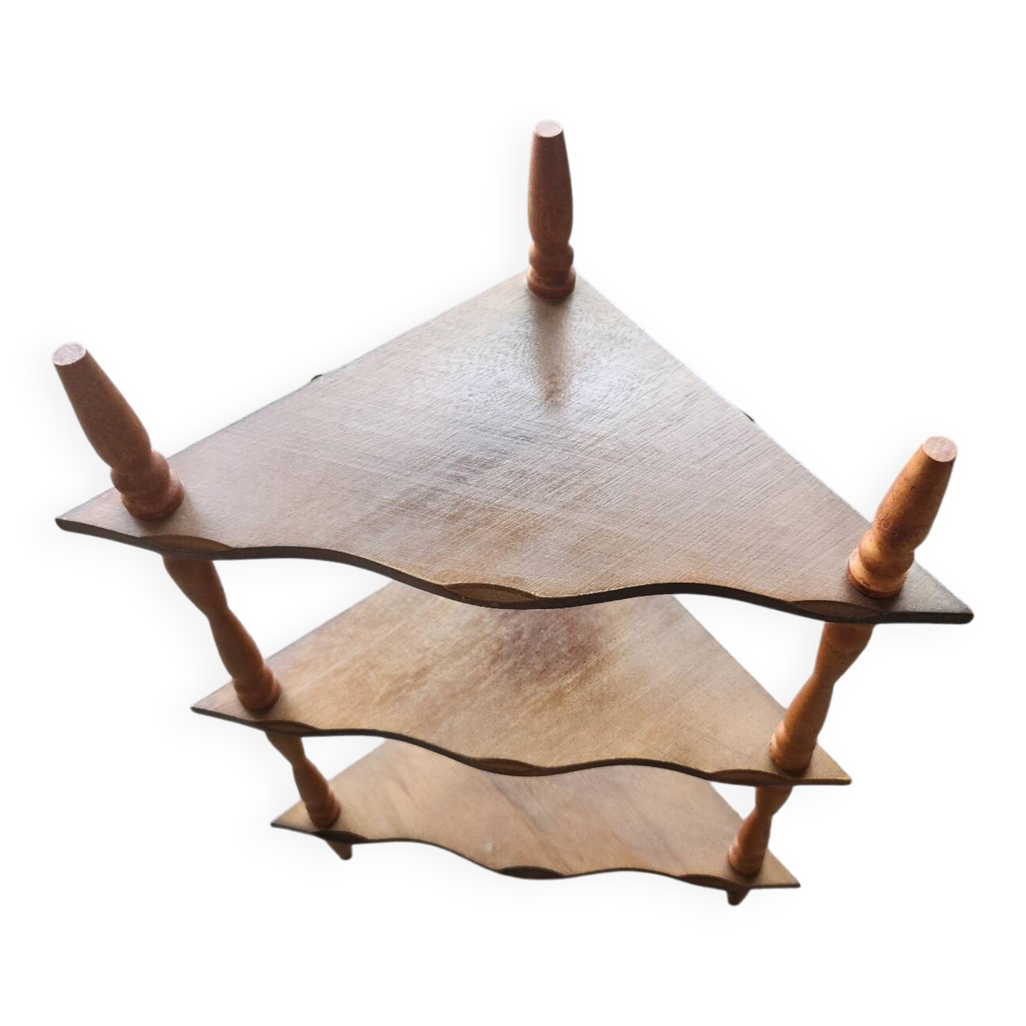 Wooden corner shelf: vintage