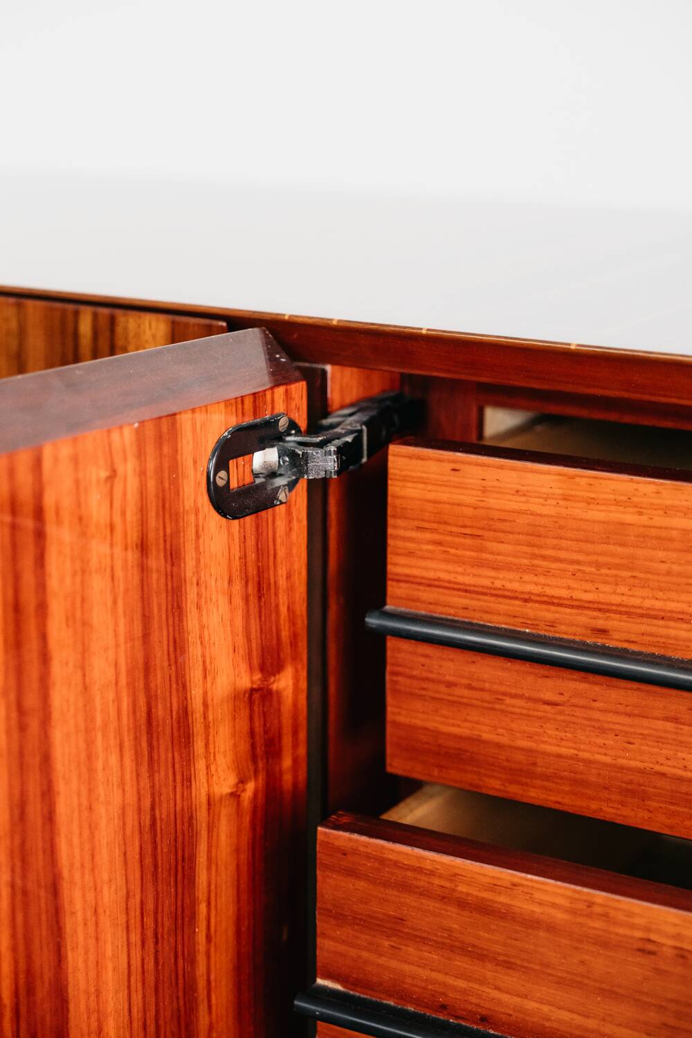 Credenza In Palissandro Monumentale Zebrawood Lacquered Mid-Century De