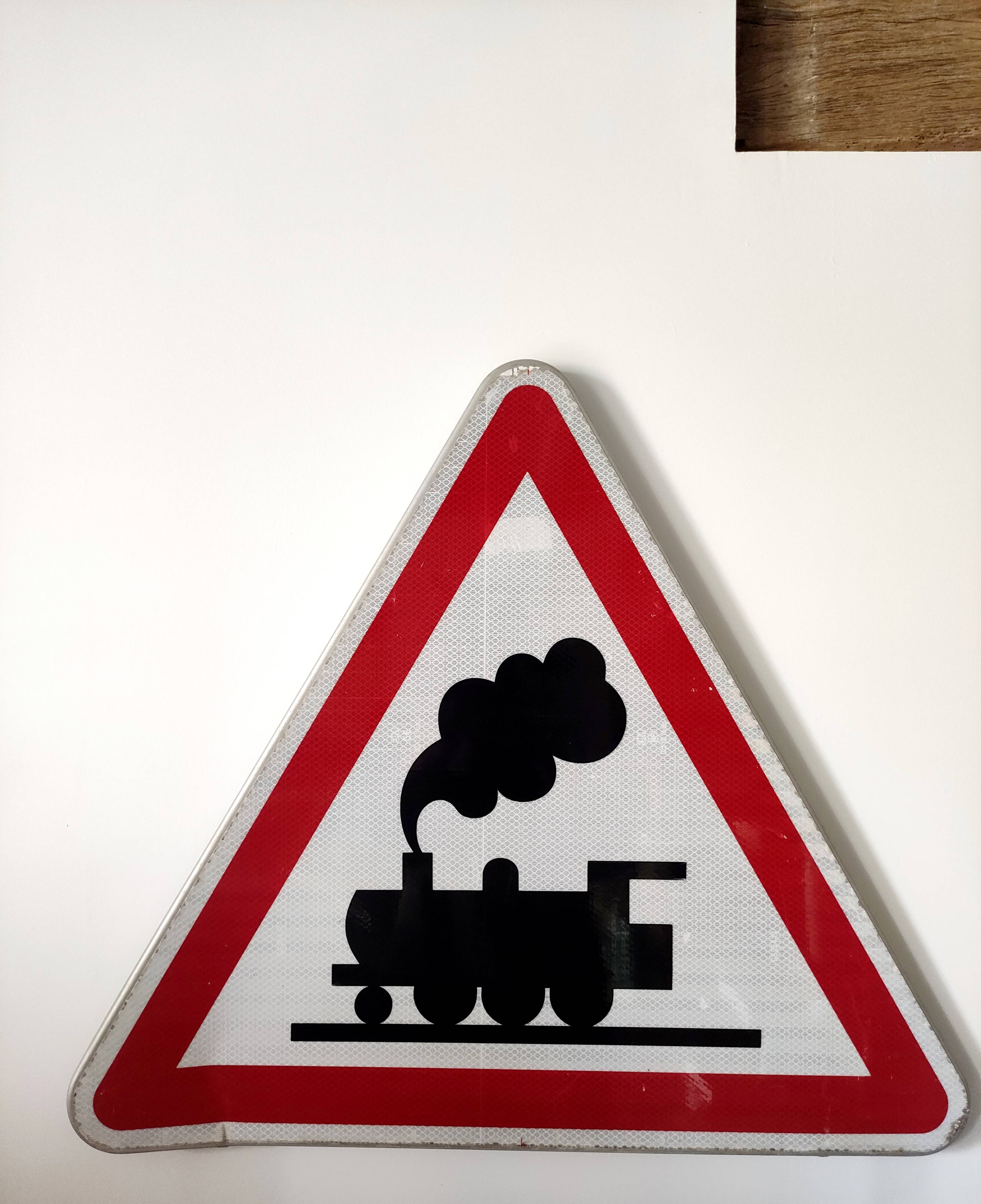 Railway traffic sign