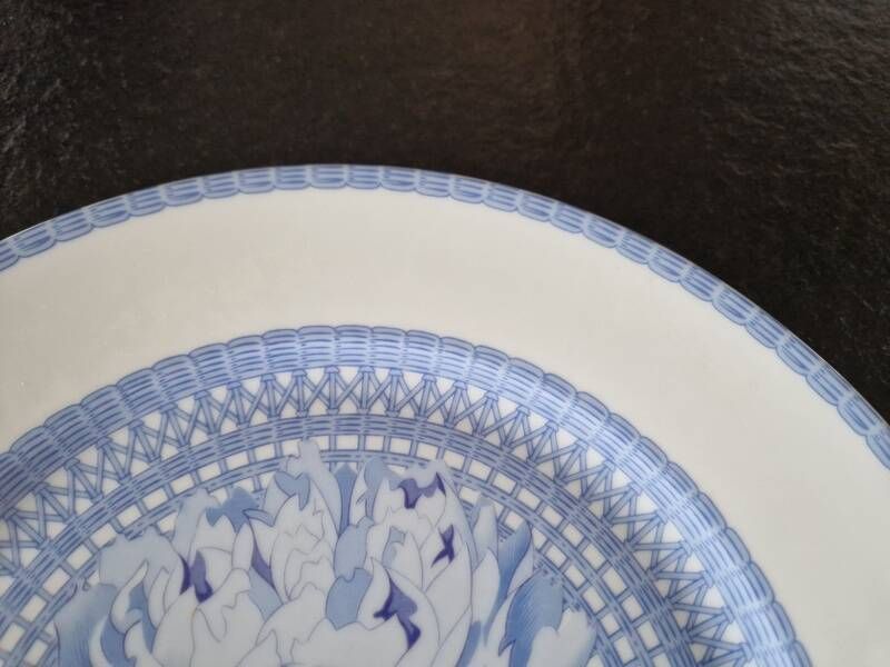 Limoges porcelain for Hermès, Paris - Set of 3 flat plates - Les Pivoines