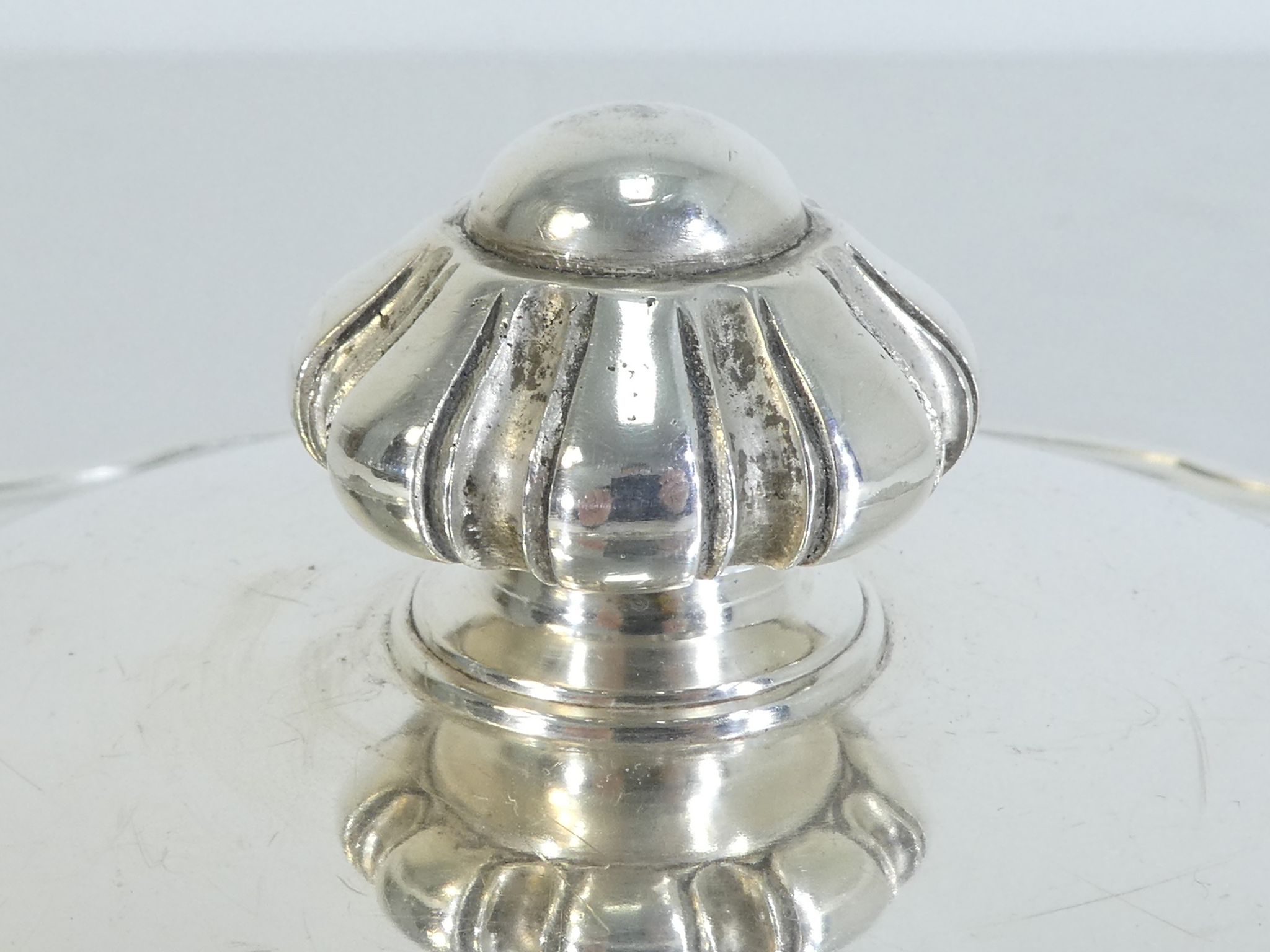 Round silver metal vegetable, Victor Saglier