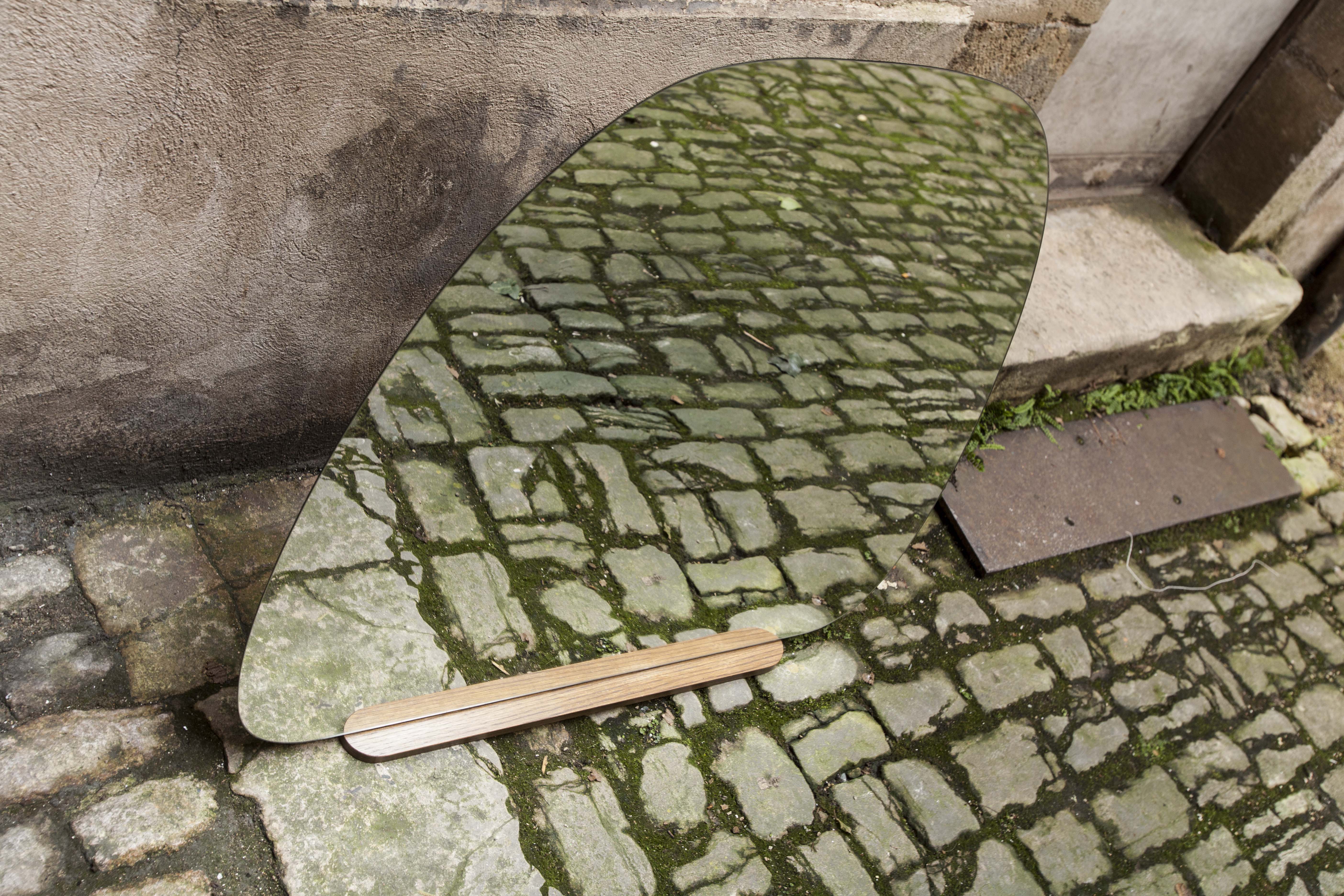 Mirror on symmetrical furniture 60s - 92x93cm