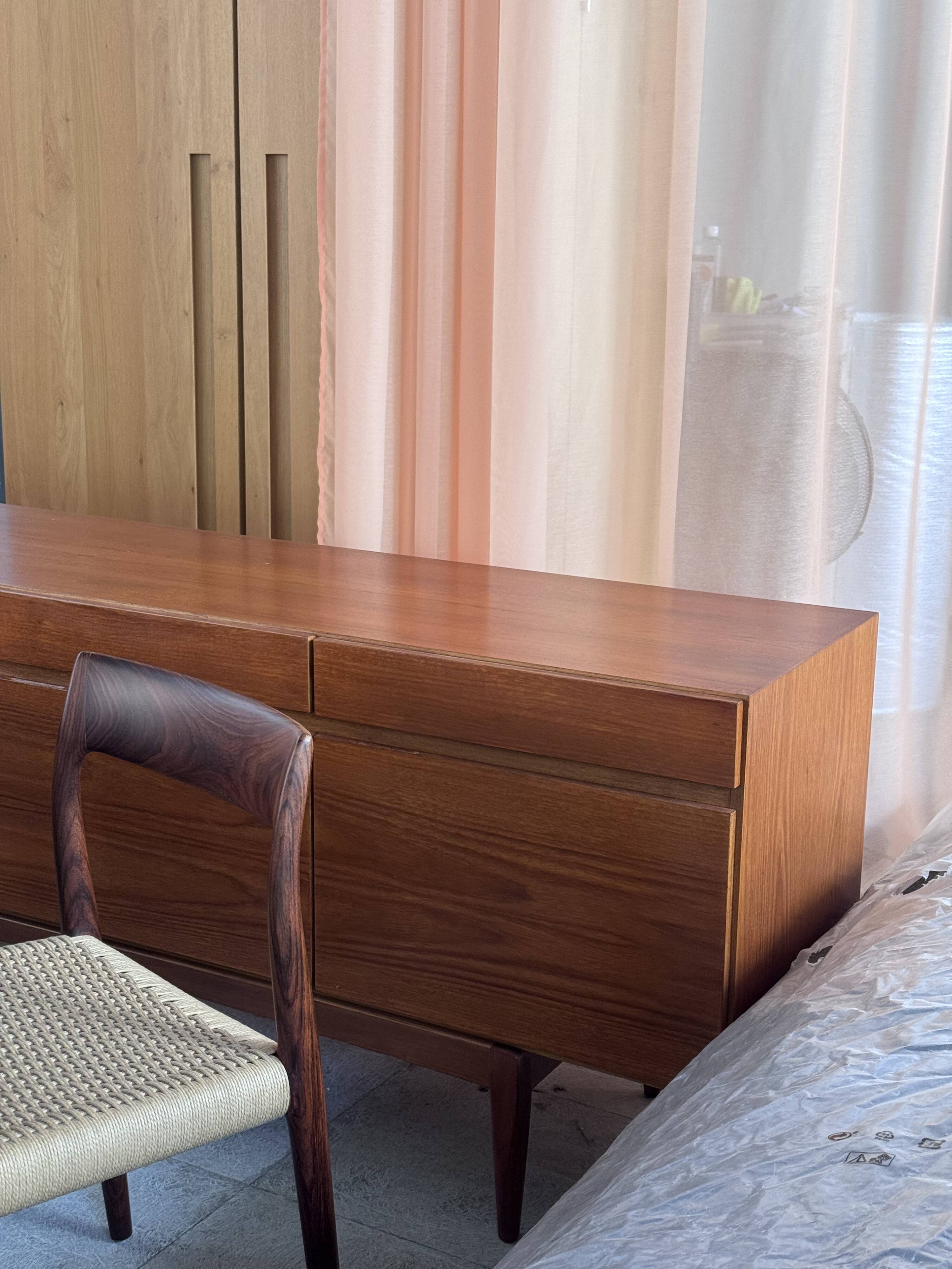 Enfilade Mid-Century en teck, modèle FA66 par Ib Kofod-Larsen pour Faarup