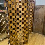 wooden cube screen