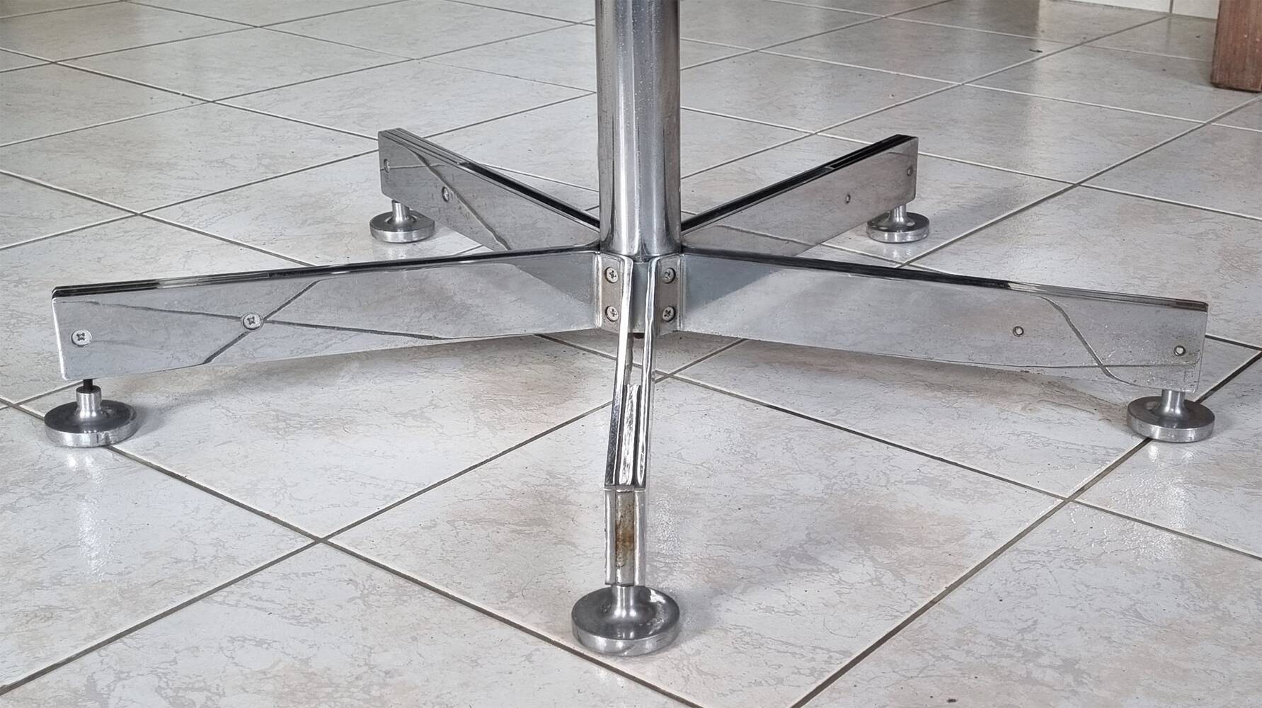 Roche Bobois oval table, white laminate and chrome, 1970s