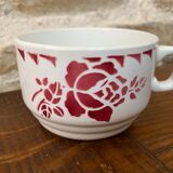 Coffee Cup Mars décor burgundy pink and burgundy triangle edged